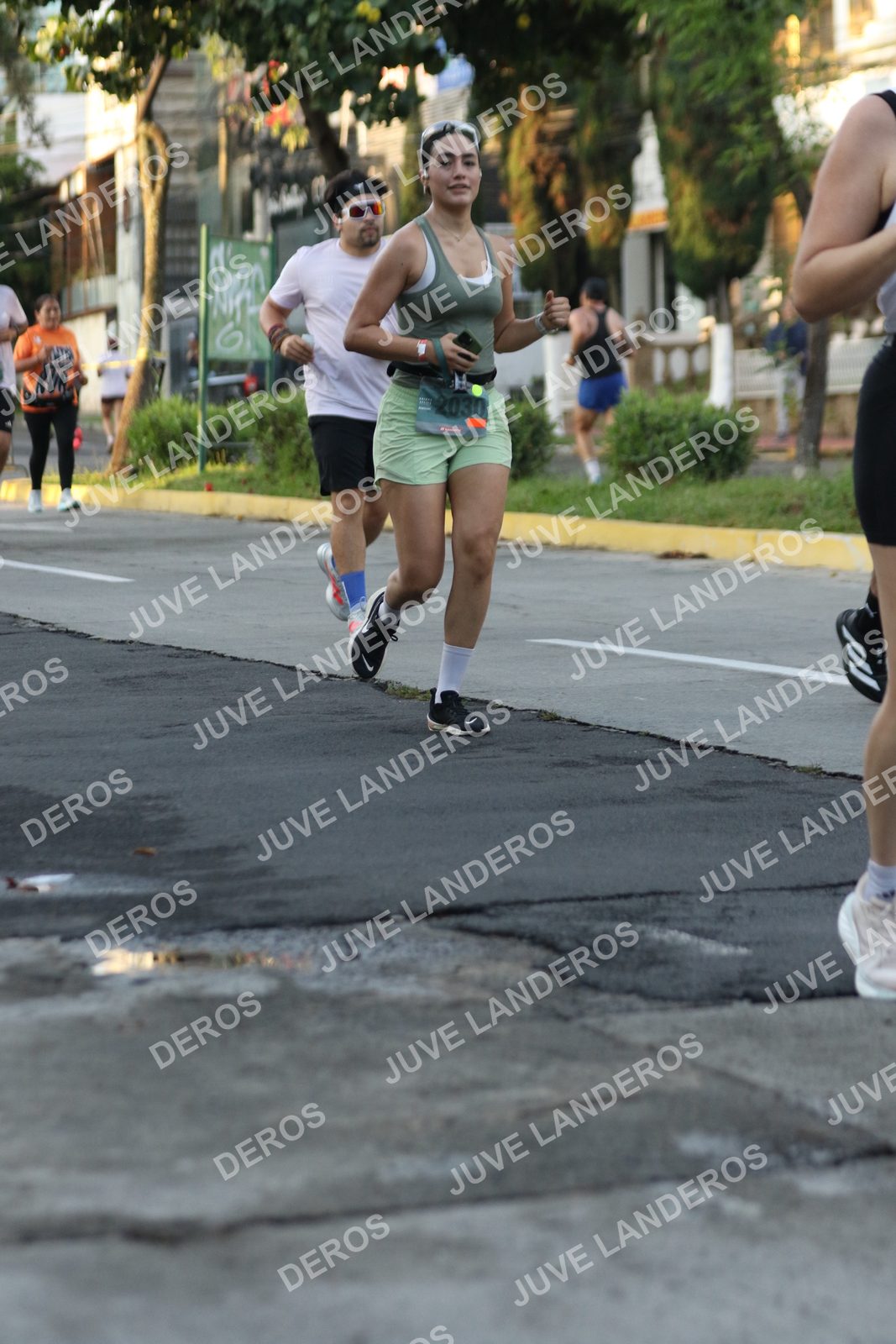 Foto de ADIDAS SPLITS GUADALAJARA 15K / 30K en Av. San Ignacio esquina Av. Ignacio L. Vallarta, Zapopan a las 07:14 · dorsal 2030