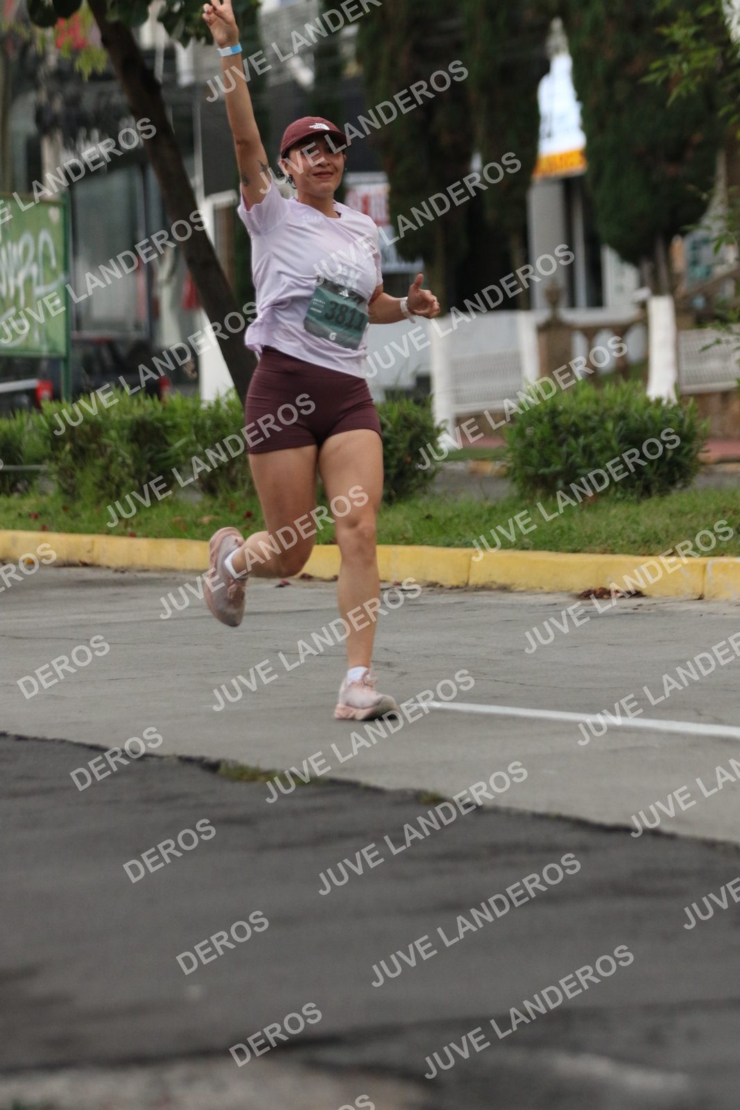 Foto de ADIDAS SPLITS GUADALAJARA 15K / 30K en Av. San Ignacio esquina Av. Ignacio L. Vallarta, Zapopan a las 06:52 · dorsal 3811