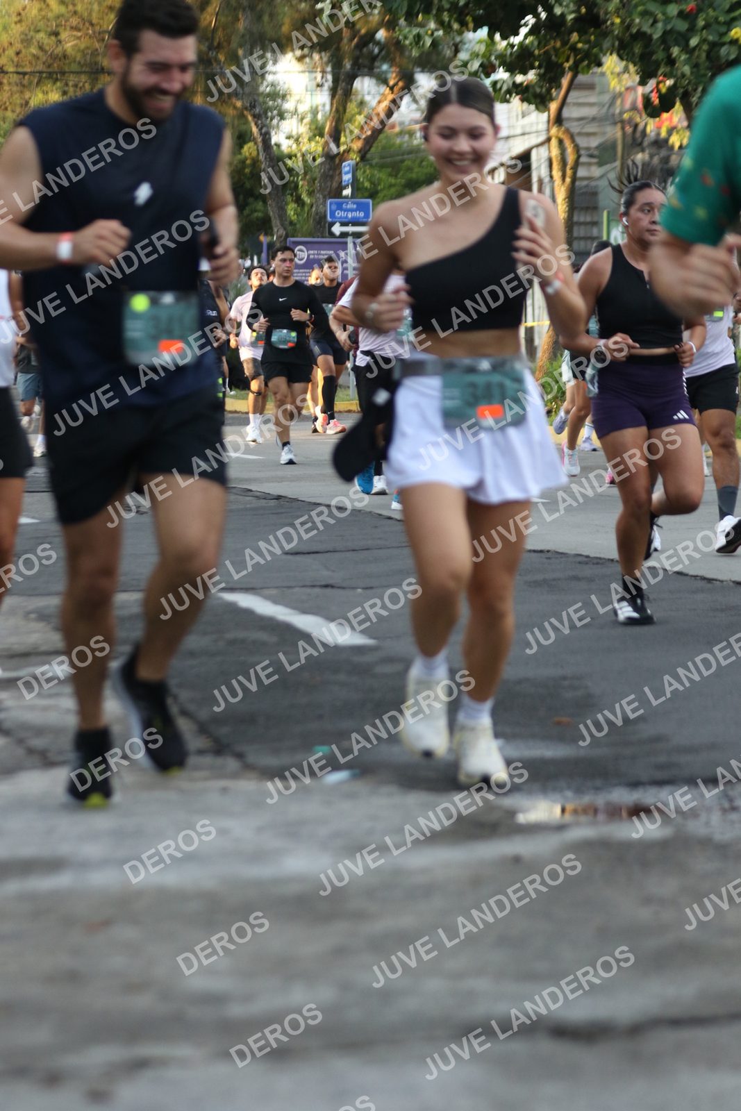 Foto de ADIDAS SPLITS GUADALAJARA 15K / 30K en Av. San Ignacio esquina Av. Ignacio L. Vallarta, Zapopan a las 07:10 · dorsal 3413