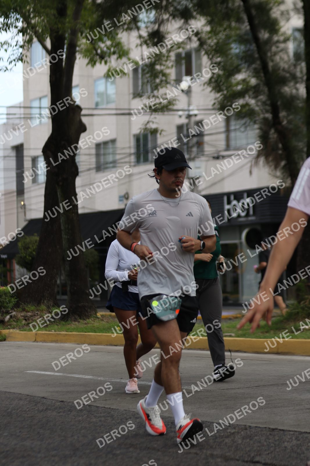Foto de ADIDAS SPLITS GUADALAJARA 15K / 30K en Av. San Ignacio esquina Av. Ignacio L. Vallarta, Zapopan a las 09:07 · dorsal 332