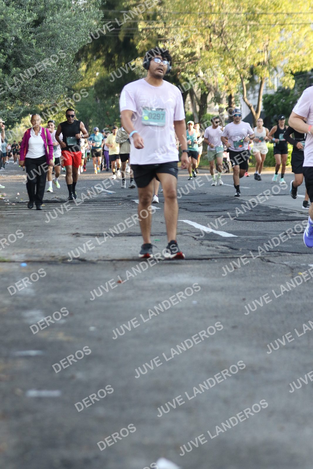 Foto de ADIDAS SPLITS GUADALAJARA 15K / 30K en Av. San Ignacio esquina Av. Ignacio L. Vallarta, Zapopan a las 07:35 · dorsal 297