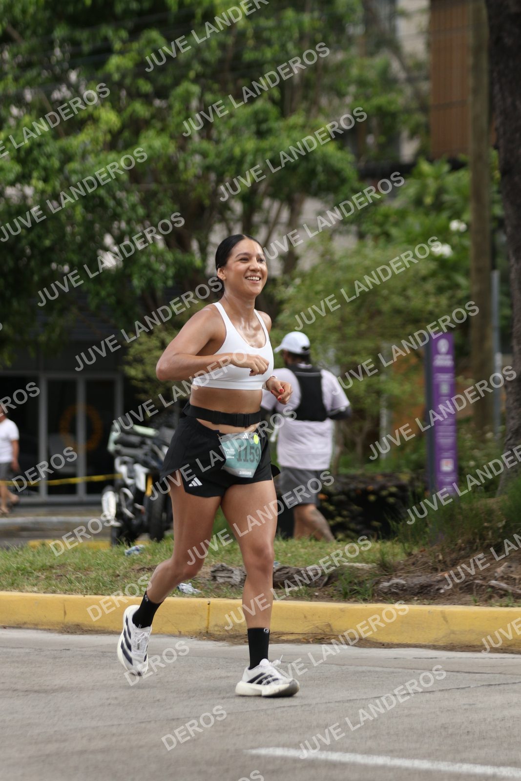 Foto de ADIDAS SPLITS GUADALAJARA 15K / 30K en Av. San Ignacio esquina Av. Ignacio L. Vallarta, Zapopan a las 09:09 · dorsal 1159