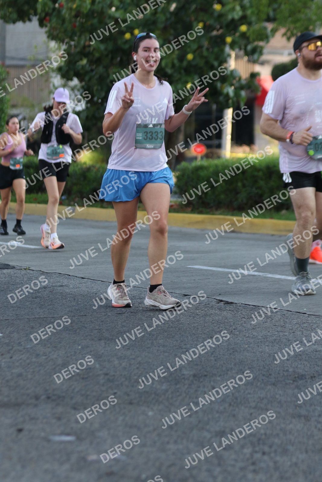 Foto de ADIDAS SPLITS GUADALAJARA 15K / 30K en Av. San Ignacio esquina Av. Ignacio L. Vallarta, Zapopan a las 07:40 · dorsal 3333