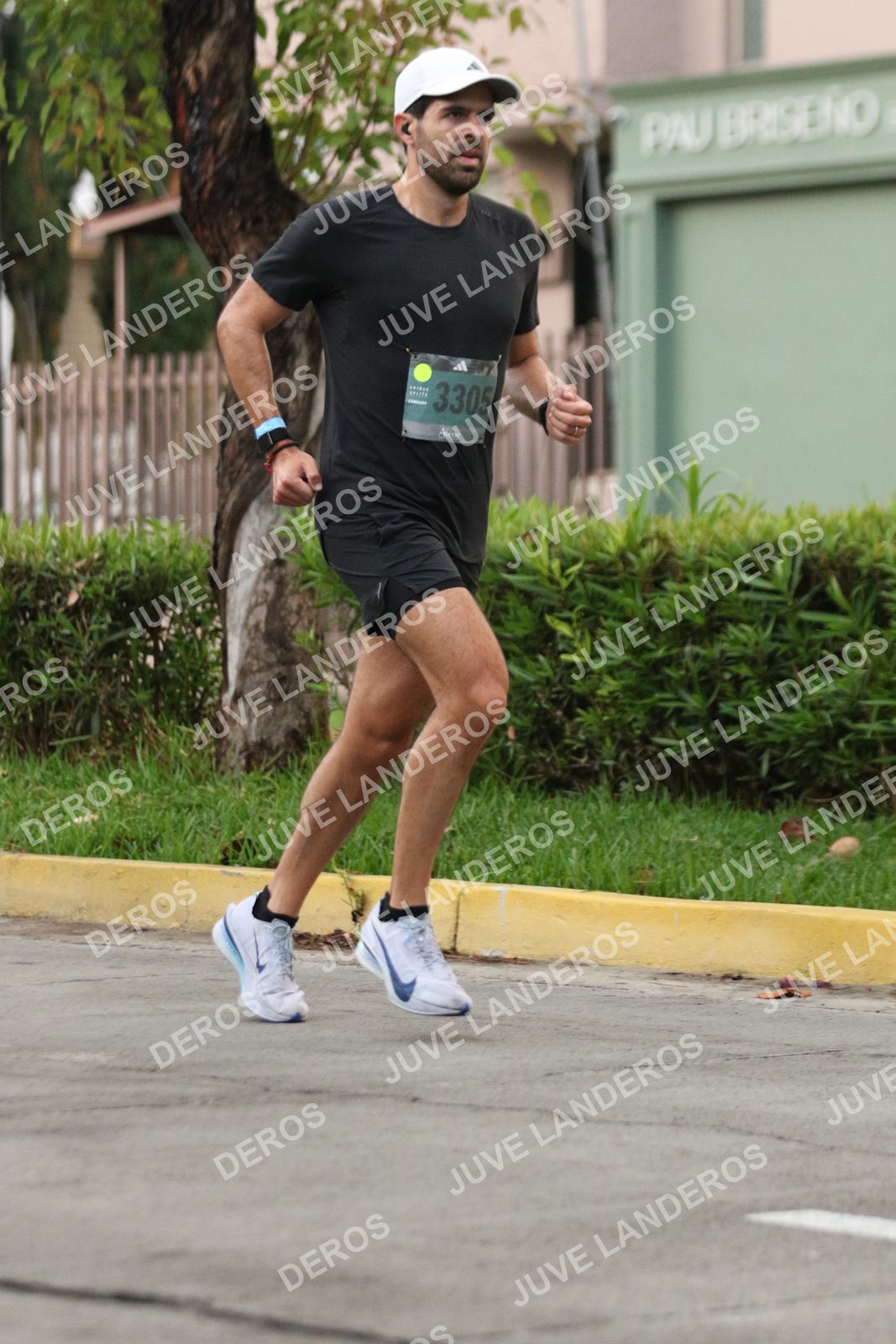 Foto de ADIDAS SPLITS GUADALAJARA 15K / 30K en Av. San Ignacio esquina Av. Ignacio L. Vallarta, Zapopan a las 06:50 · dorsal 3305