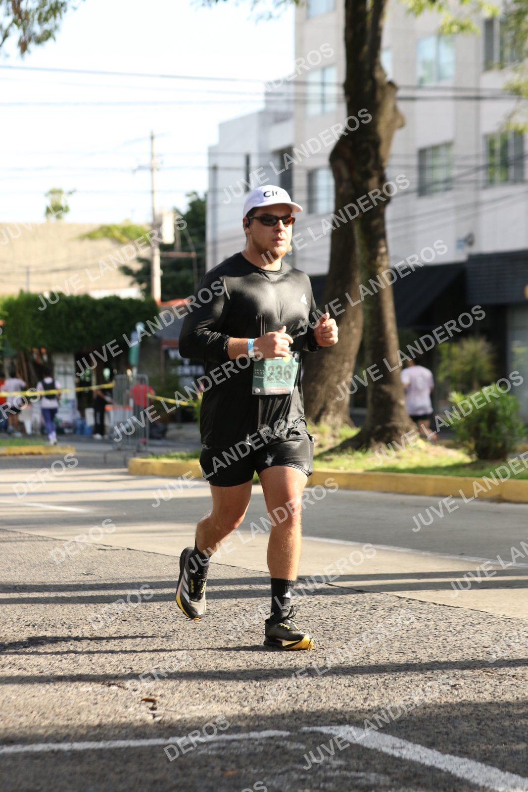 Foto de ADIDAS SPLITS GUADALAJARA 15K / 30K en Av. San Ignacio esquina Av. Ignacio L. Vallarta, Zapopan a las 08:51 · dorsal 236