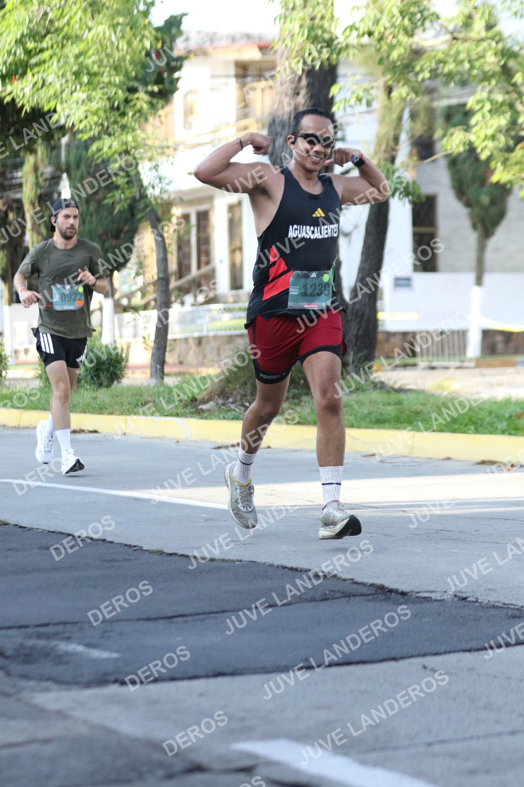 Foto de ADIDAS SPLITS GUADALAJARA 15K / 30K en Av. San Ignacio esquina Av. Ignacio L. Vallarta, Zapopan a las 08:24 · dorsal 1239, 922