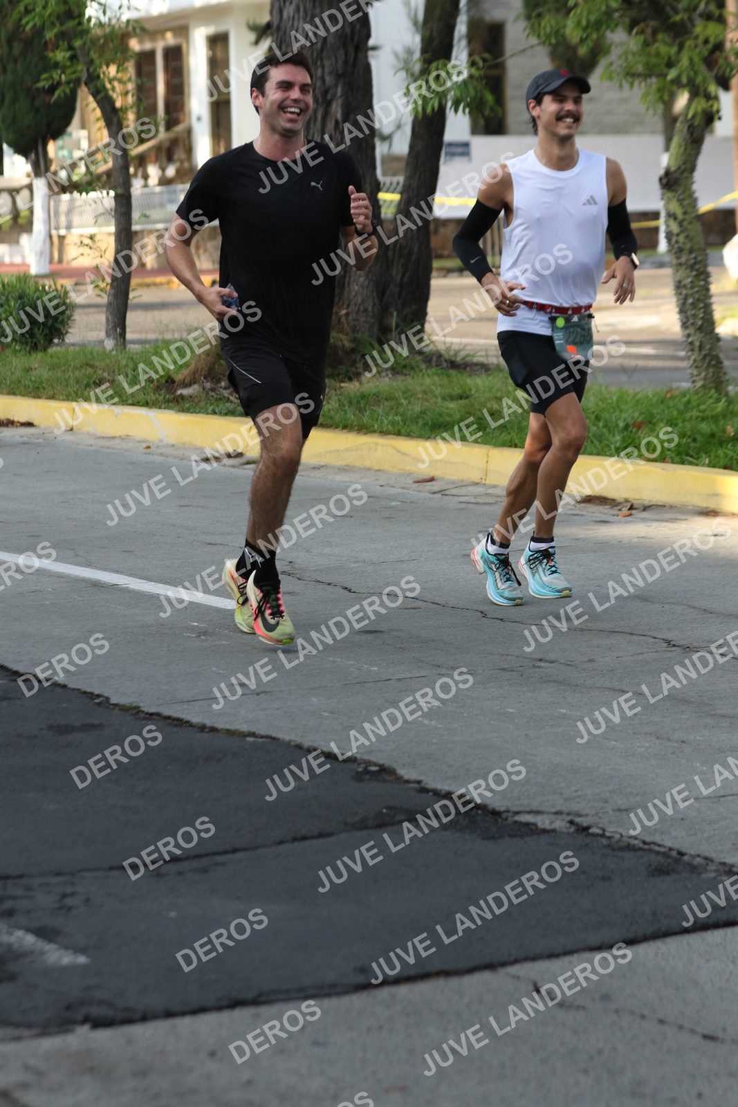 Foto de ADIDAS SPLITS GUADALAJARA 15K / 30K en Av. San Ignacio esquina Av. Ignacio L. Vallarta, Zapopan a las 08:13 · dorsal 2255