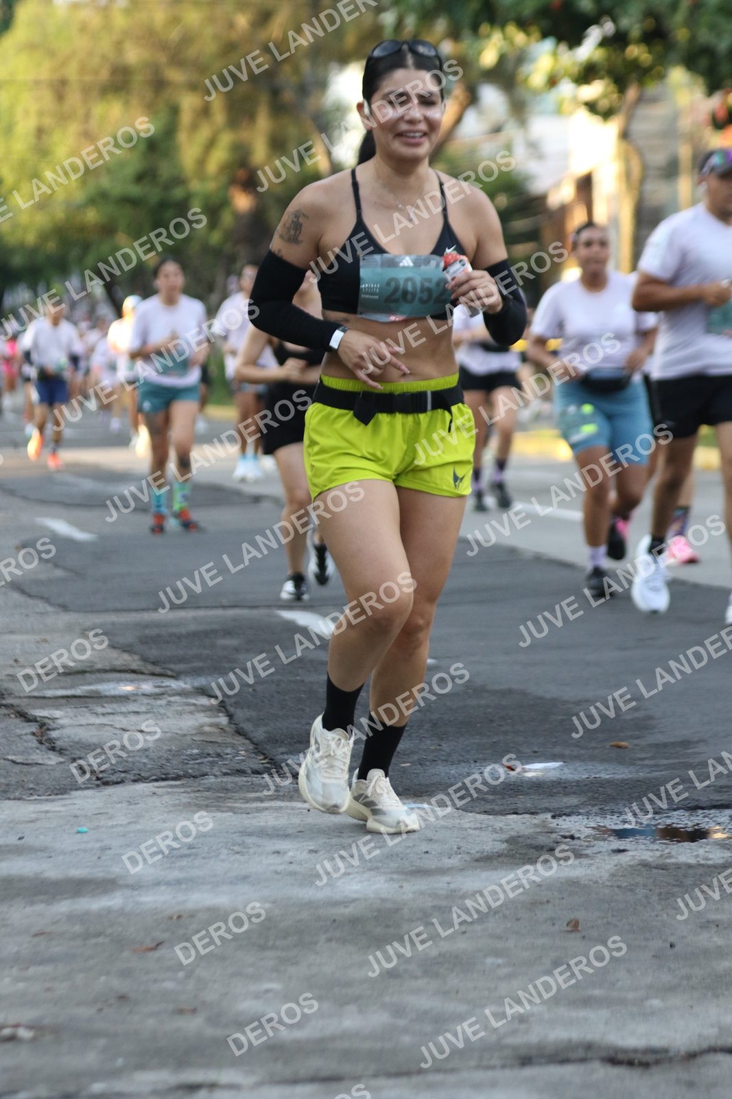 Foto de ADIDAS SPLITS GUADALAJARA 15K / 30K en Av. San Ignacio esquina Av. Ignacio L. Vallarta, Zapopan a las 07:19 · dorsal 2052