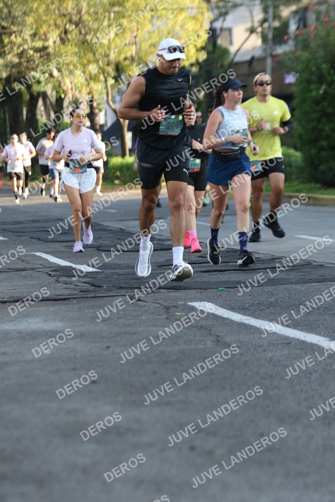 Foto de ADIDAS SPLITS GUADALAJARA 15K / 30K en Av. San Ignacio esquina Av. Ignacio L. Vallarta, Zapopan a las 07:40 · dorsal 2068