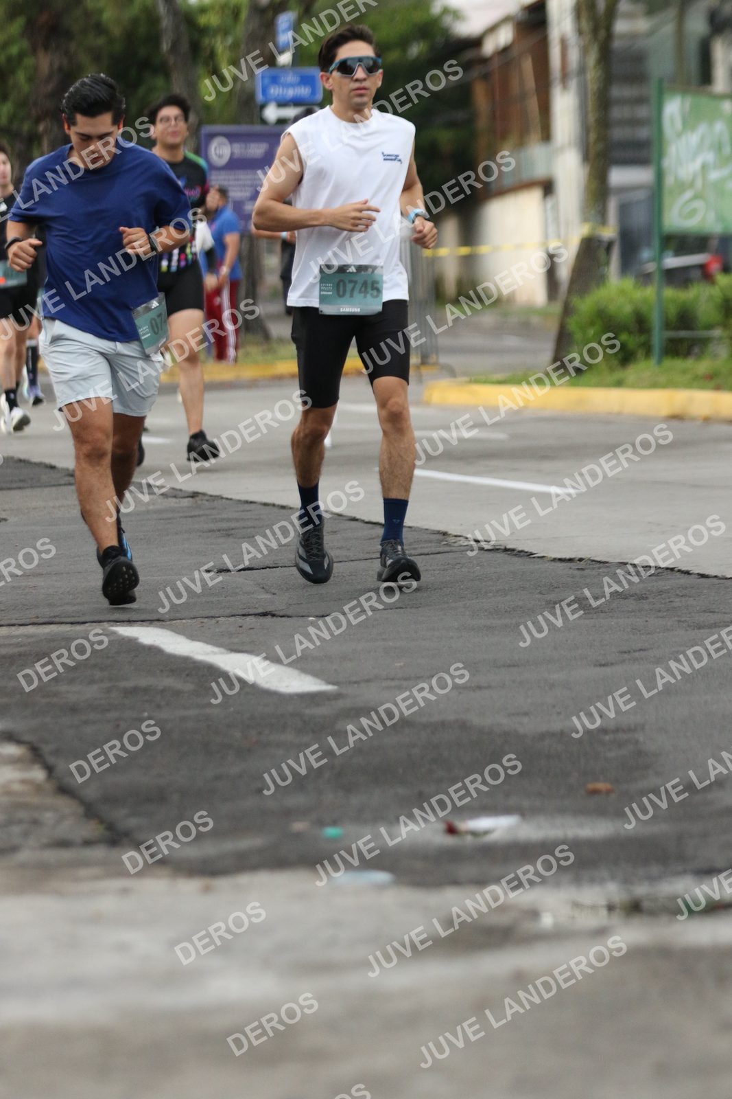 Foto de ADIDAS SPLITS GUADALAJARA 15K / 30K en Av. San Ignacio esquina Av. Ignacio L. Vallarta, Zapopan a las 06:58 · dorsal 745