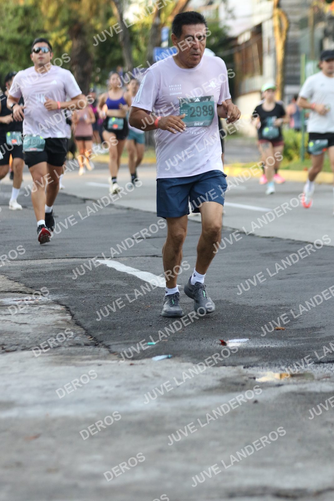 Foto de ADIDAS SPLITS GUADALAJARA 15K / 30K en Av. San Ignacio esquina Av. Ignacio L. Vallarta, Zapopan a las 07:11 · dorsal 2989