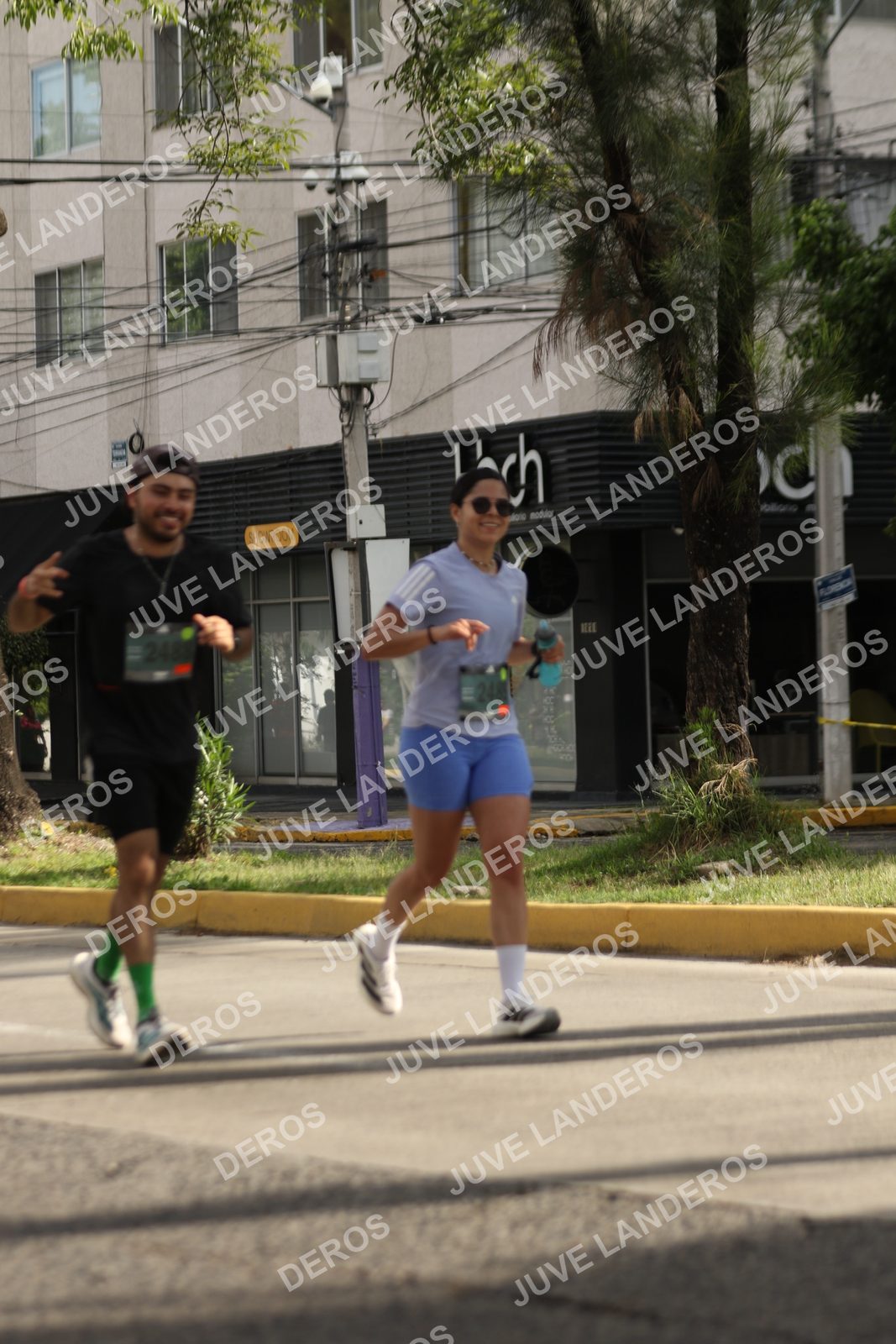 Foto de ADIDAS SPLITS GUADALAJARA 15K / 30K en Av. San Ignacio esquina Av. Ignacio L. Vallarta, Zapopan a las 09:12 · dorsal 2488