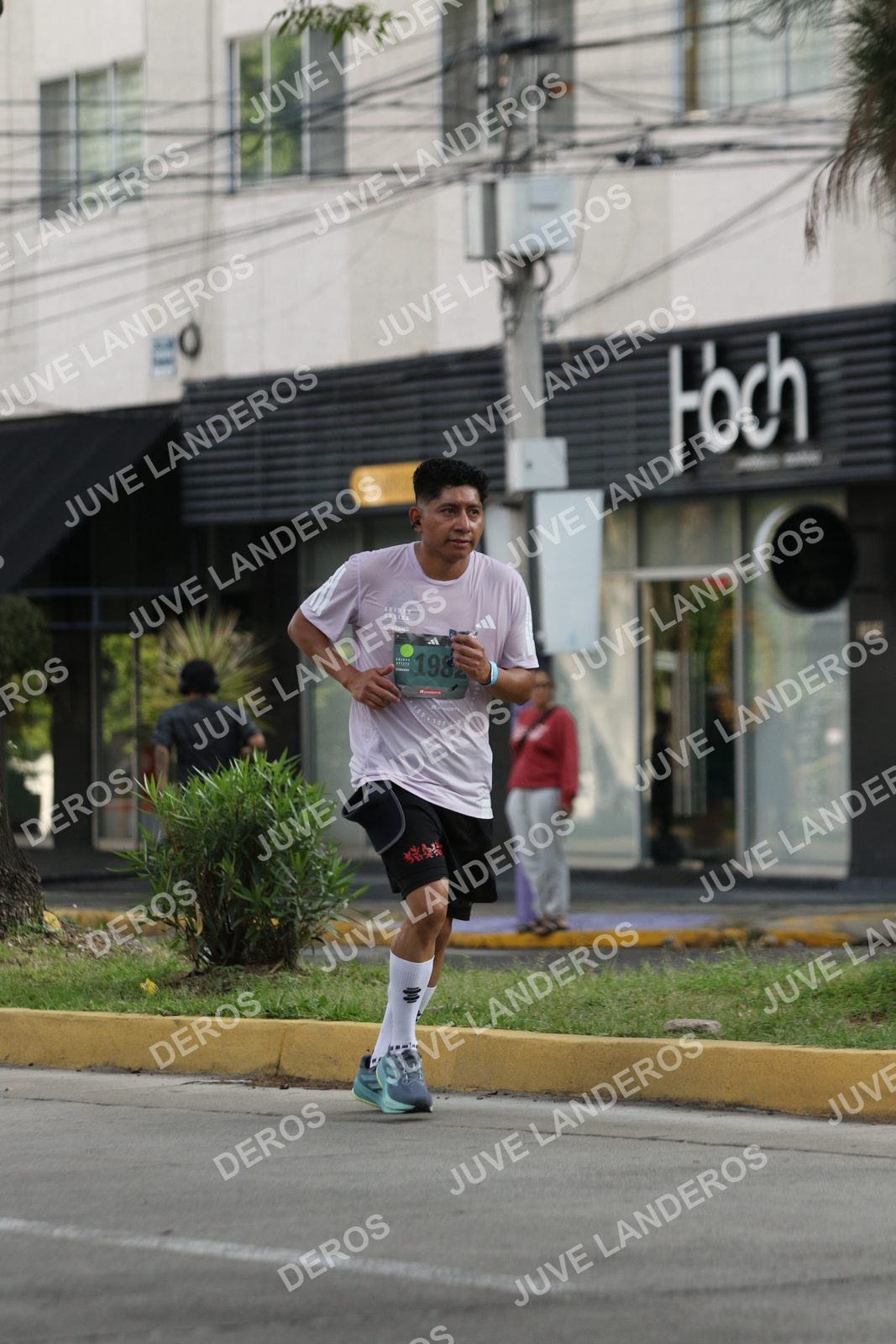 Foto de ADIDAS SPLITS GUADALAJARA 15K / 30K en Av. San Ignacio esquina Av. Ignacio L. Vallarta, Zapopan a las 08:57 · dorsal 1982