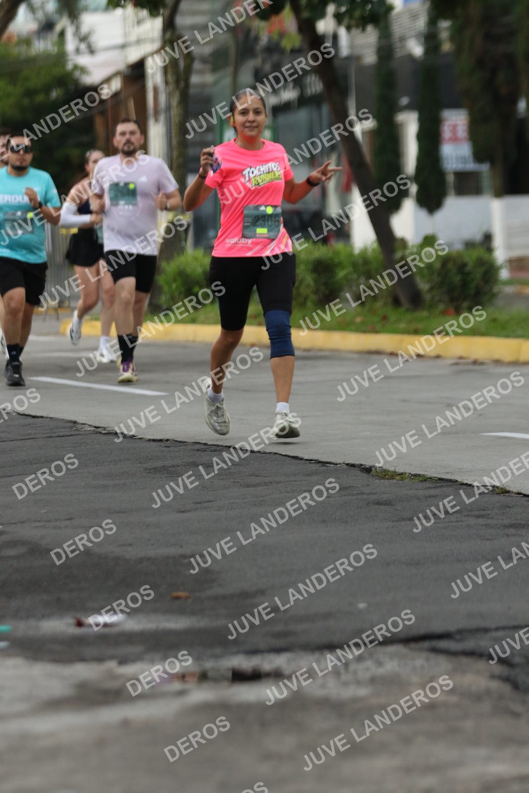 Foto de ADIDAS SPLITS GUADALAJARA 15K / 30K en Av. San Ignacio esquina Av. Ignacio L. Vallarta, Zapopan a las 06:59 · dorsal 2306