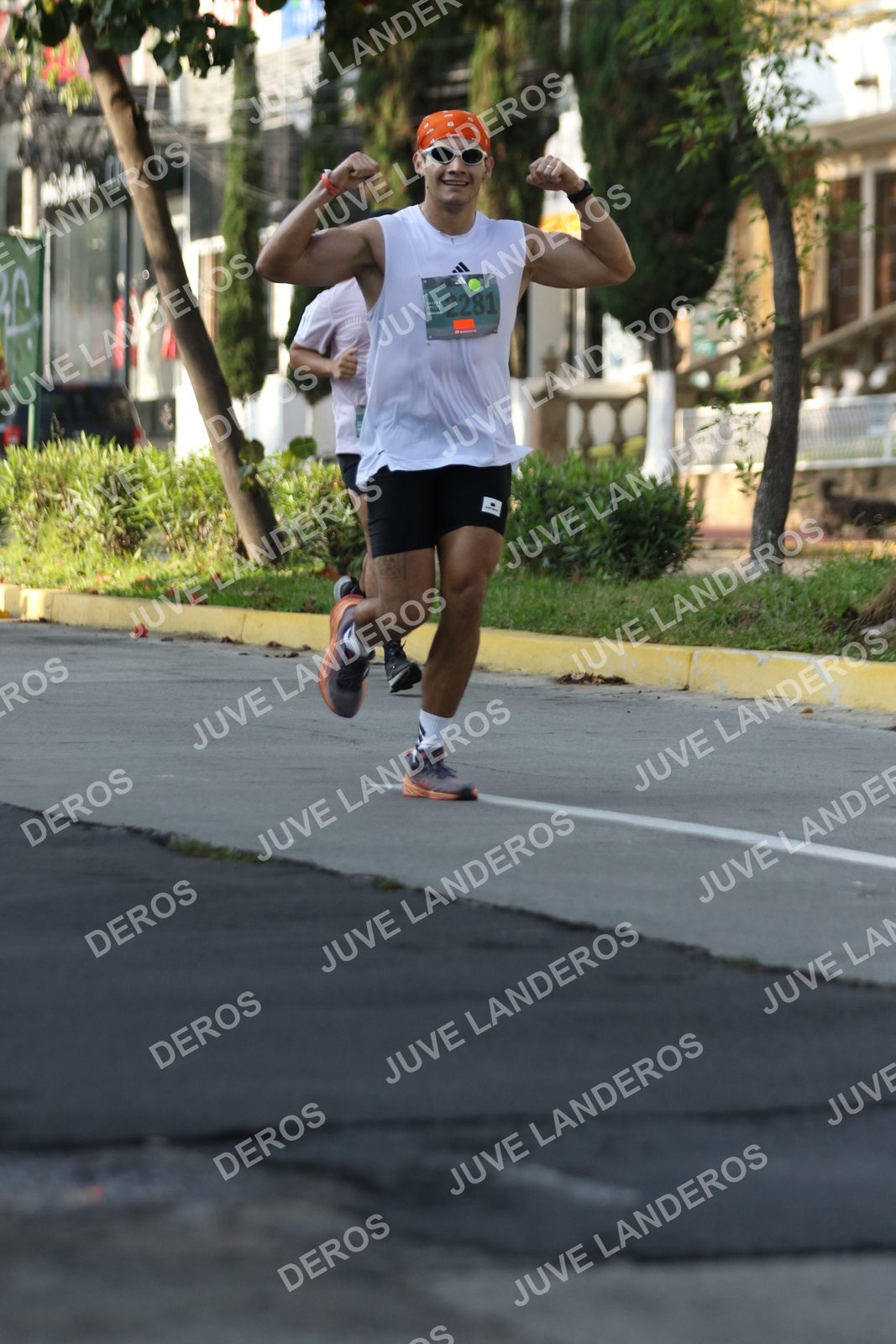 Foto de ADIDAS SPLITS GUADALAJARA 15K / 30K en Av. San Ignacio esquina Av. Ignacio L. Vallarta, Zapopan a las 08:20 · dorsal 2281