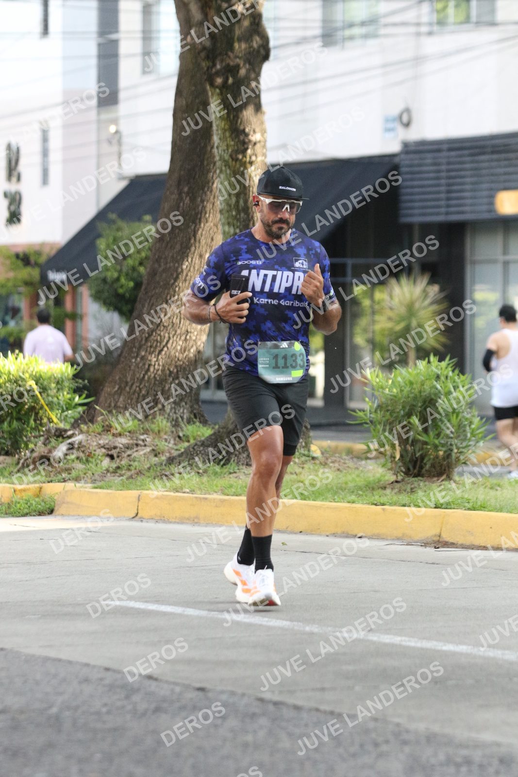 Foto de ADIDAS SPLITS GUADALAJARA 15K / 30K en Av. San Ignacio esquina Av. Ignacio L. Vallarta, Zapopan a las 08:35 · dorsal 1133