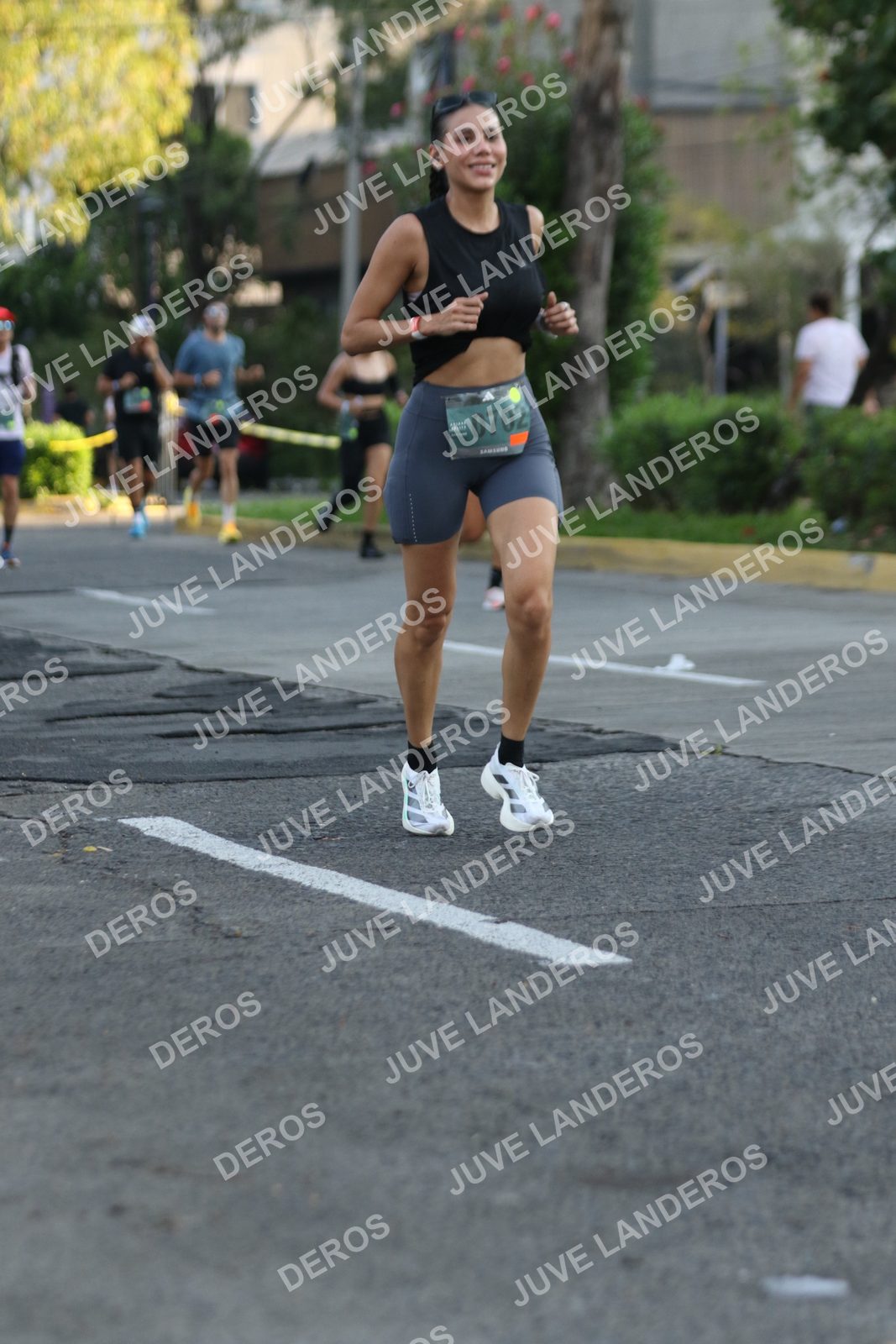 Foto de ADIDAS SPLITS GUADALAJARA 15K / 30K en Av. San Ignacio esquina Av. Ignacio L. Vallarta, Zapopan a las 07:28 · dorsal 702