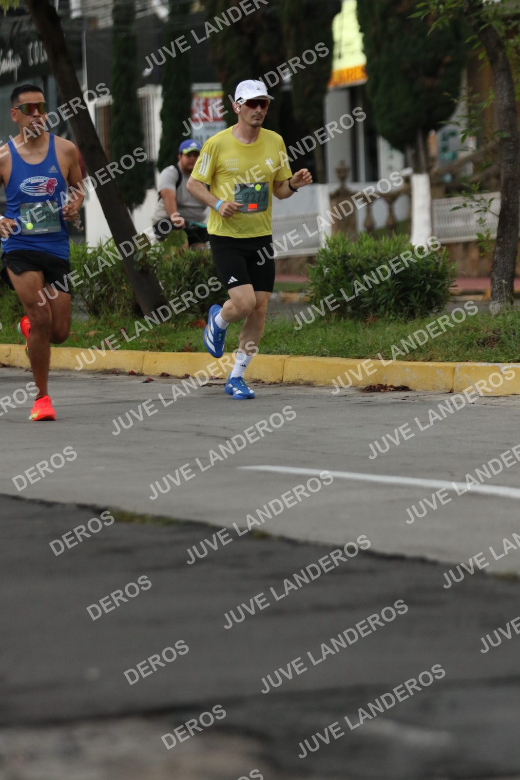 Foto de ADIDAS SPLITS GUADALAJARA 15K / 30K en Av. San Ignacio esquina Av. Ignacio L. Vallarta, Zapopan a las 06:54 · dorsal 299, 2277