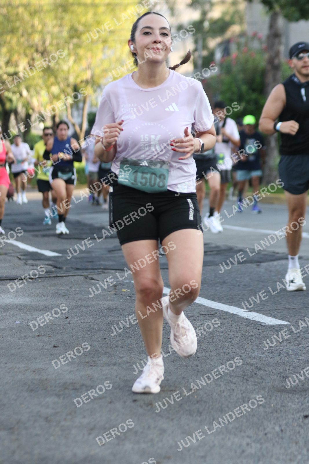 Foto de ADIDAS SPLITS GUADALAJARA 15K / 30K en Av. San Ignacio esquina Av. Ignacio L. Vallarta, Zapopan a las 07:38 · dorsal 1508