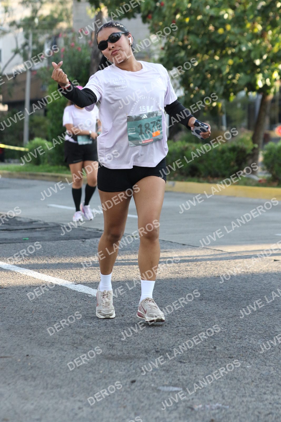 Foto de ADIDAS SPLITS GUADALAJARA 15K / 30K en Av. San Ignacio esquina Av. Ignacio L. Vallarta, Zapopan a las 07:53 · dorsal 1876, 15
