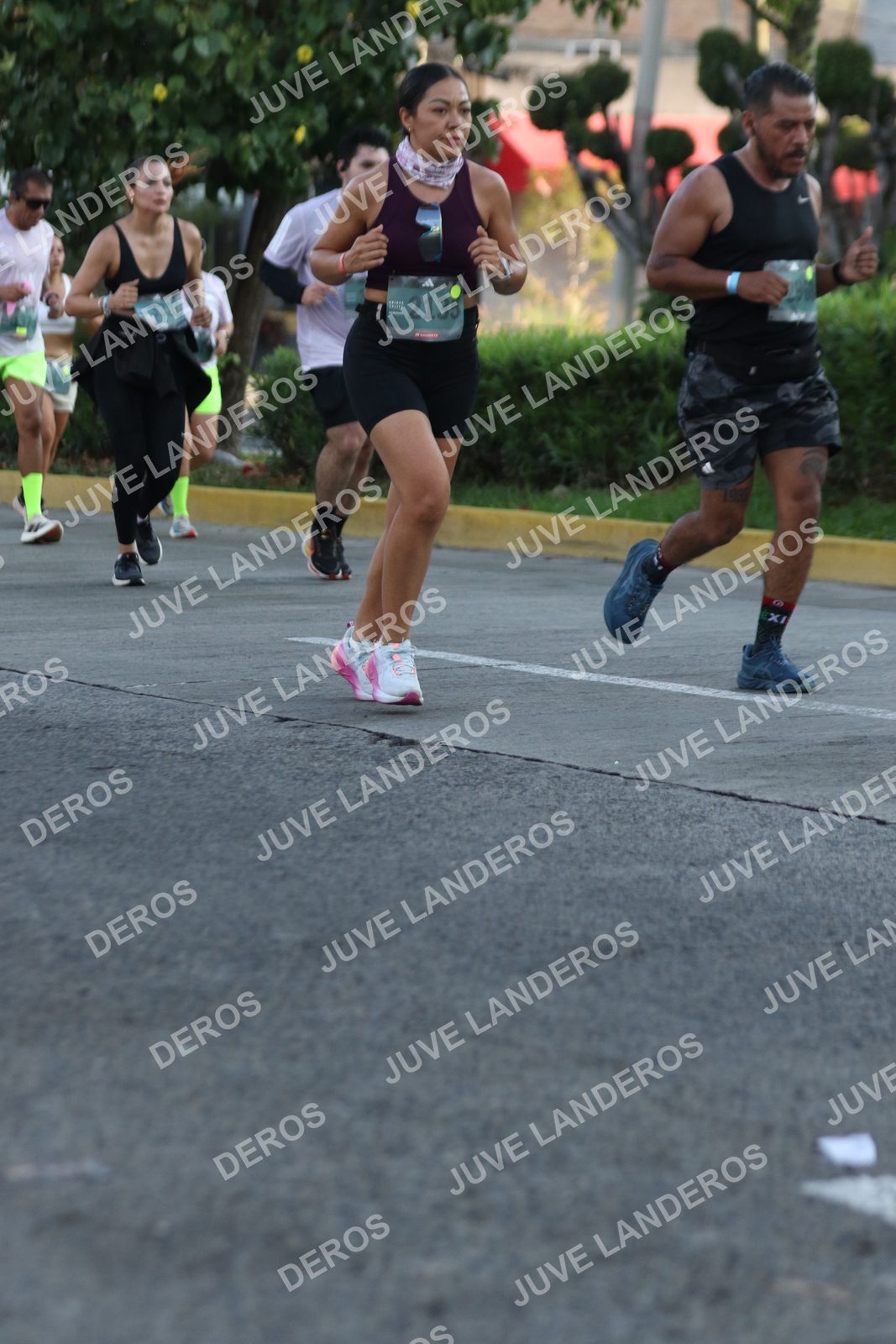 Foto de ADIDAS SPLITS GUADALAJARA 15K / 30K en Av. San Ignacio esquina Av. Ignacio L. Vallarta, Zapopan a las 07:38 · dorsal 2135
