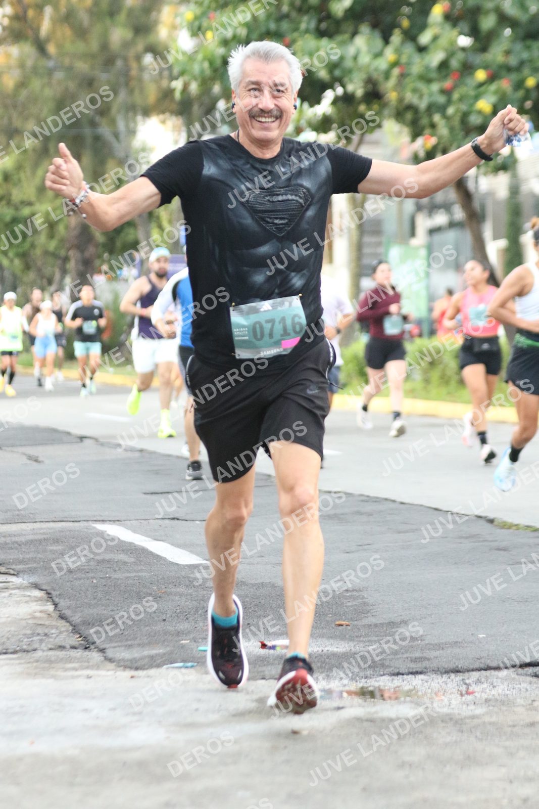Foto de ADIDAS SPLITS GUADALAJARA 15K / 30K en Av. San Ignacio esquina Av. Ignacio L. Vallarta, Zapopan a las 07:04 · dorsal 716