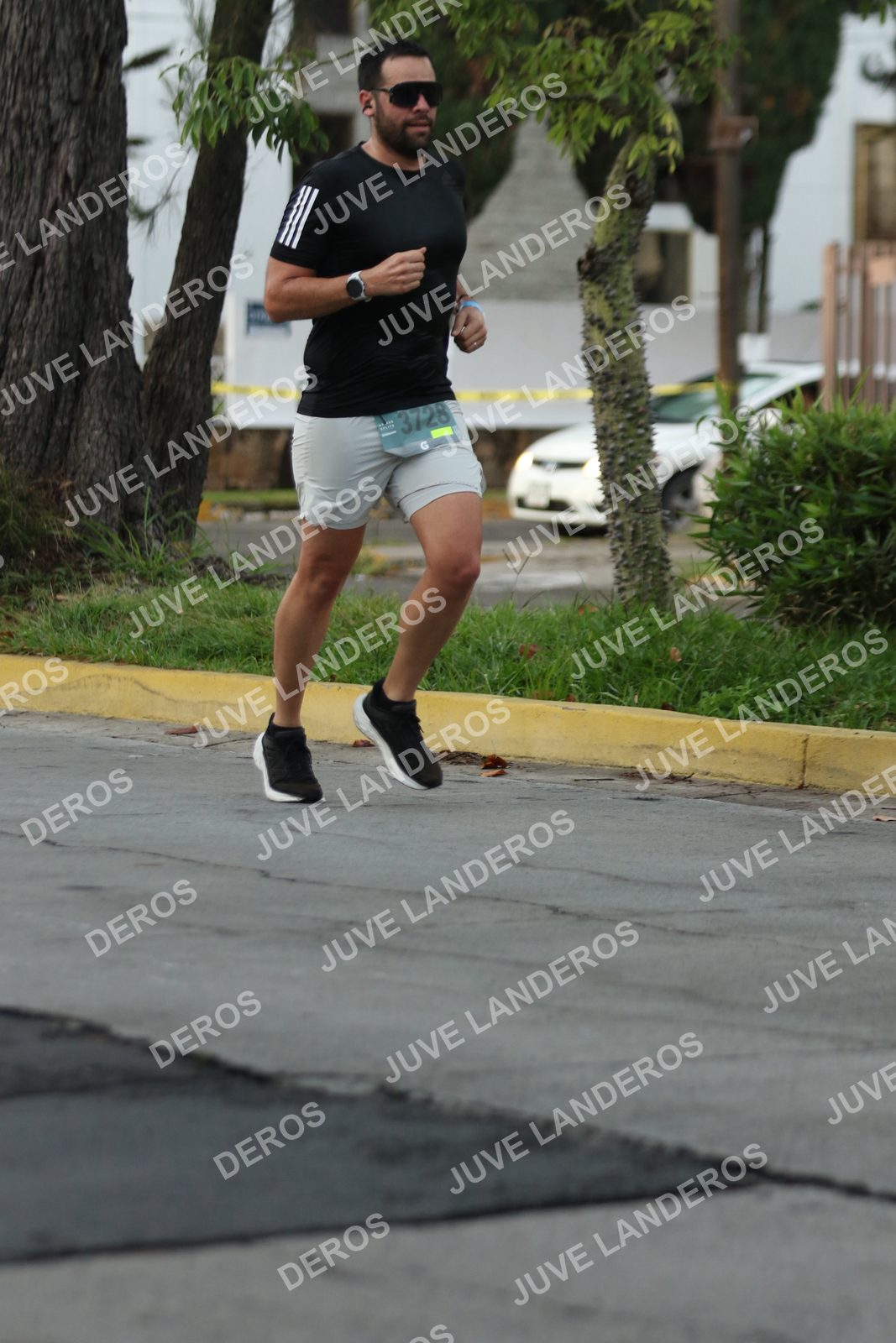 Foto de ADIDAS SPLITS GUADALAJARA 15K / 30K en Av. San Ignacio esquina Av. Ignacio L. Vallarta, Zapopan a las 07:04 · dorsal 3728