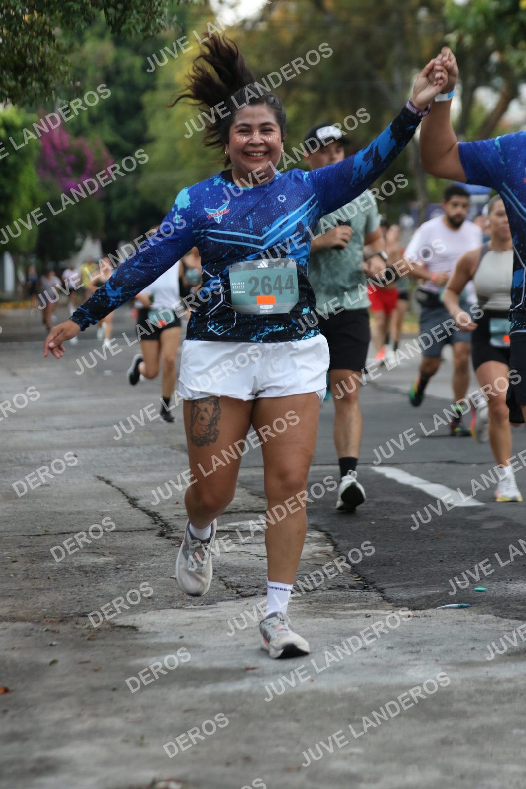 Foto de ADIDAS SPLITS GUADALAJARA 15K / 30K en Av. San Ignacio esquina Av. Ignacio L. Vallarta, Zapopan a las 07:05 · dorsal 2644