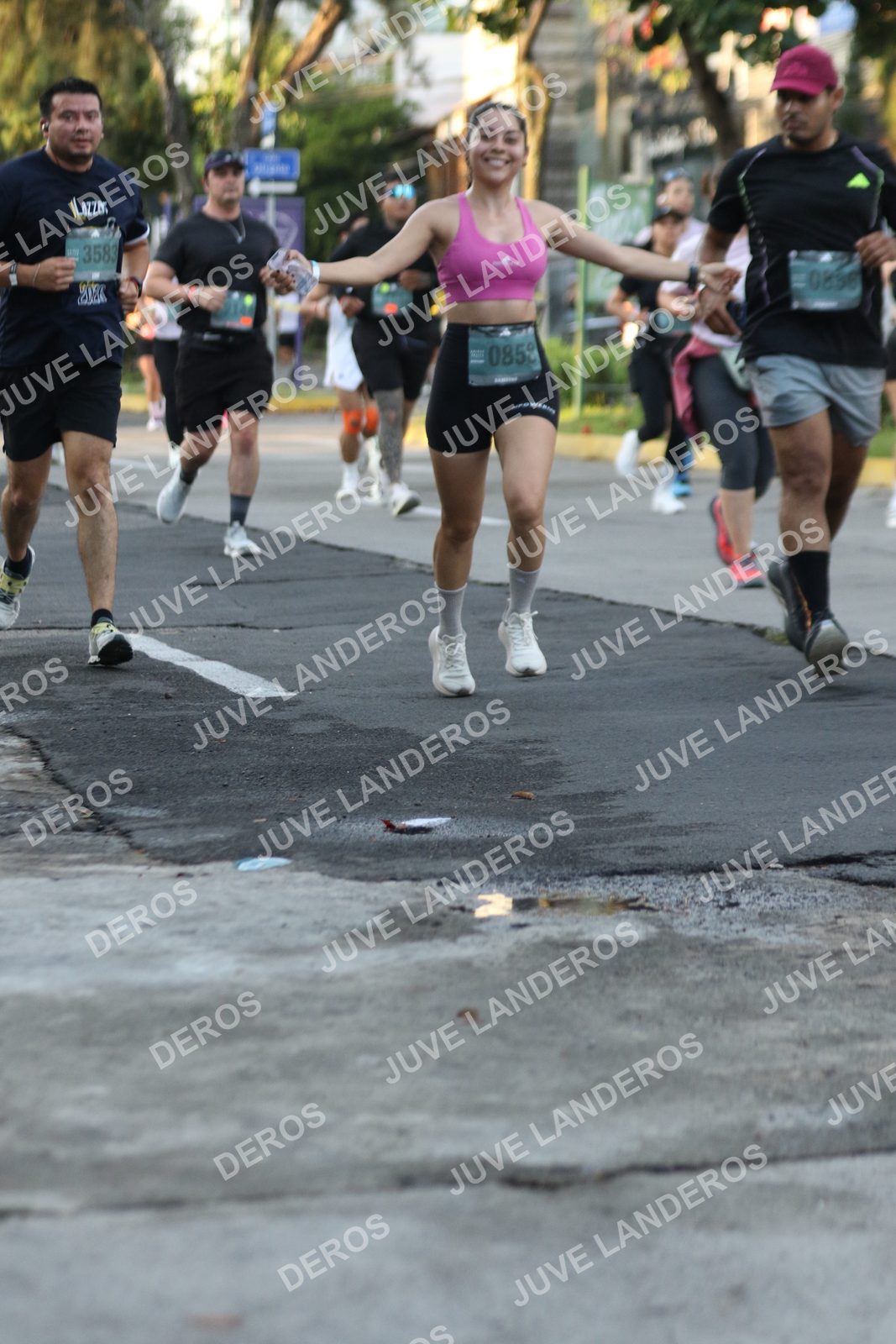 Foto de ADIDAS SPLITS GUADALAJARA 15K / 30K en Av. San Ignacio esquina Av. Ignacio L. Vallarta, Zapopan a las 07:15 · dorsal 3583