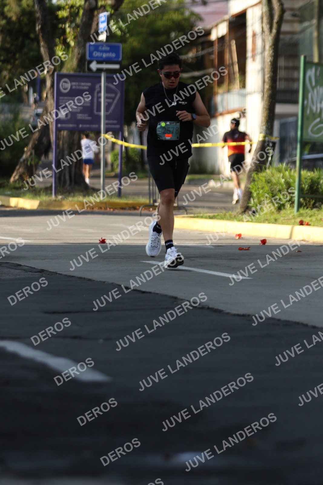 Foto de ADIDAS SPLITS GUADALAJARA 15K / 30K en Av. San Ignacio esquina Av. Ignacio L. Vallarta, Zapopan a las 08:21 · dorsal 2578