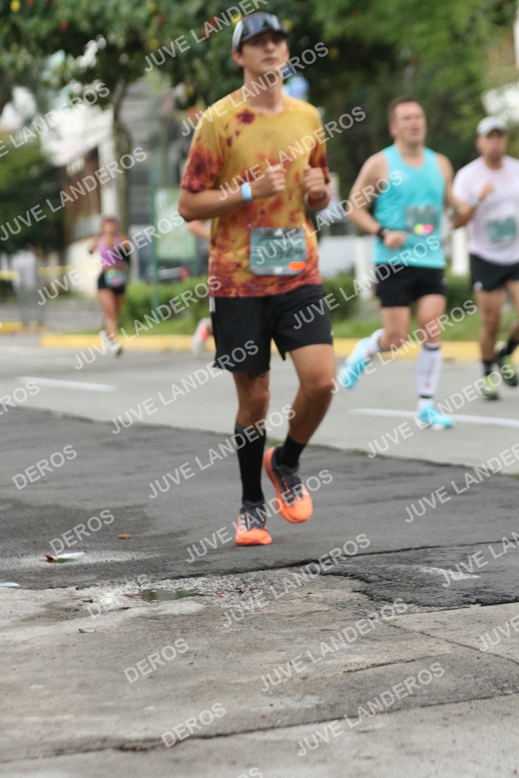 Foto de ADIDAS SPLITS GUADALAJARA 15K / 30K en Av. San Ignacio esquina Av. Ignacio L. Vallarta, Zapopan a las 06:56 · dorsal 3424