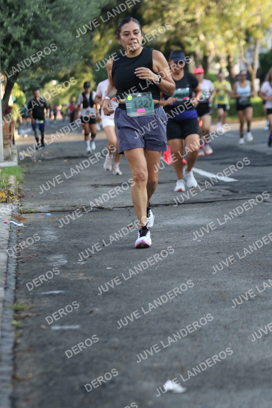 Foto de ADIDAS SPLITS GUADALAJARA 15K / 30K en Av. San Ignacio esquina Av. Ignacio L. Vallarta, Zapopan a las 07:39 · dorsal 1227