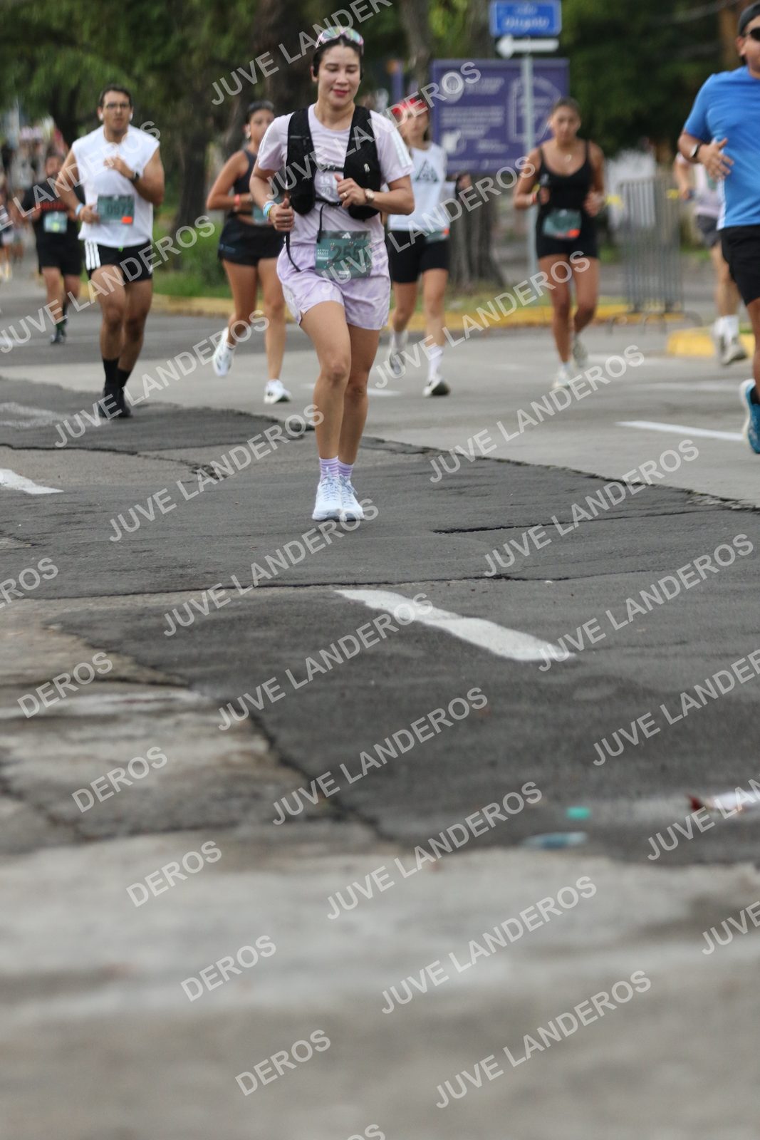 Foto de ADIDAS SPLITS GUADALAJARA 15K / 30K en Av. San Ignacio esquina Av. Ignacio L. Vallarta, Zapopan a las 06:59 · dorsal 2557