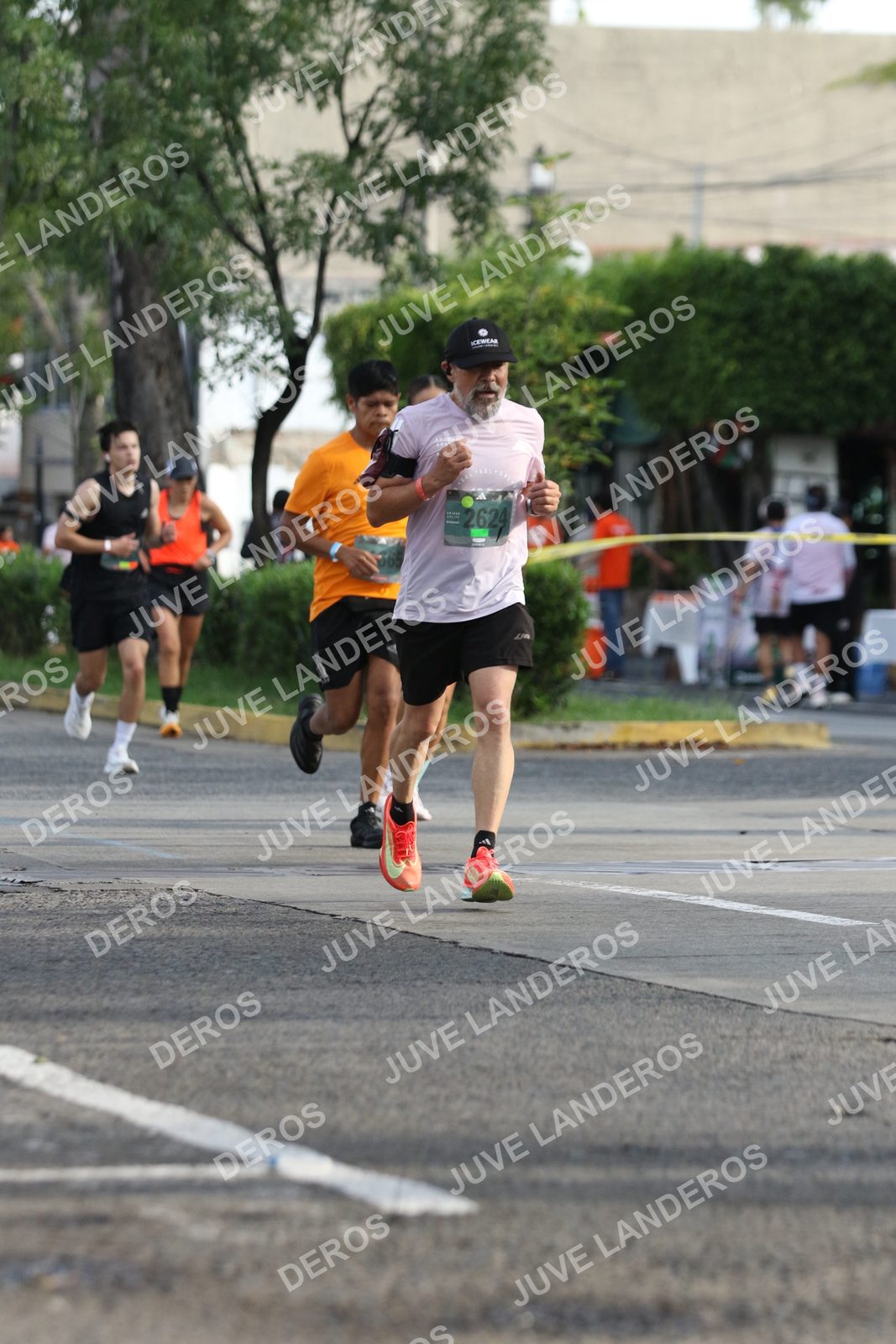 Foto de ADIDAS SPLITS GUADALAJARA 15K / 30K en Av. San Ignacio esquina Av. Ignacio L. Vallarta, Zapopan a las 08:47 · dorsal 2624