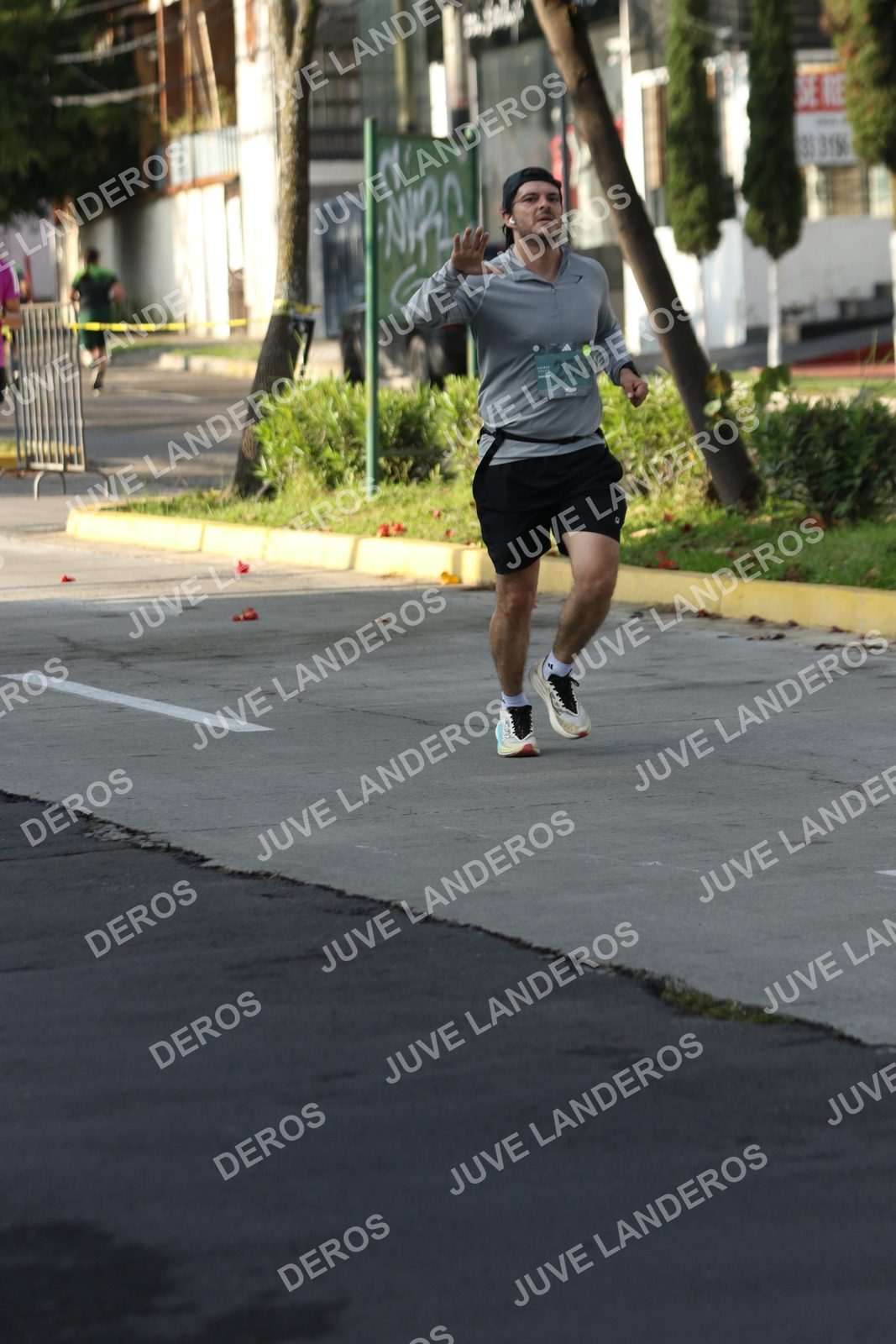 Foto de ADIDAS SPLITS GUADALAJARA 15K / 30K en Av. San Ignacio esquina Av. Ignacio L. Vallarta, Zapopan a las 08:13 · dorsal 2515
