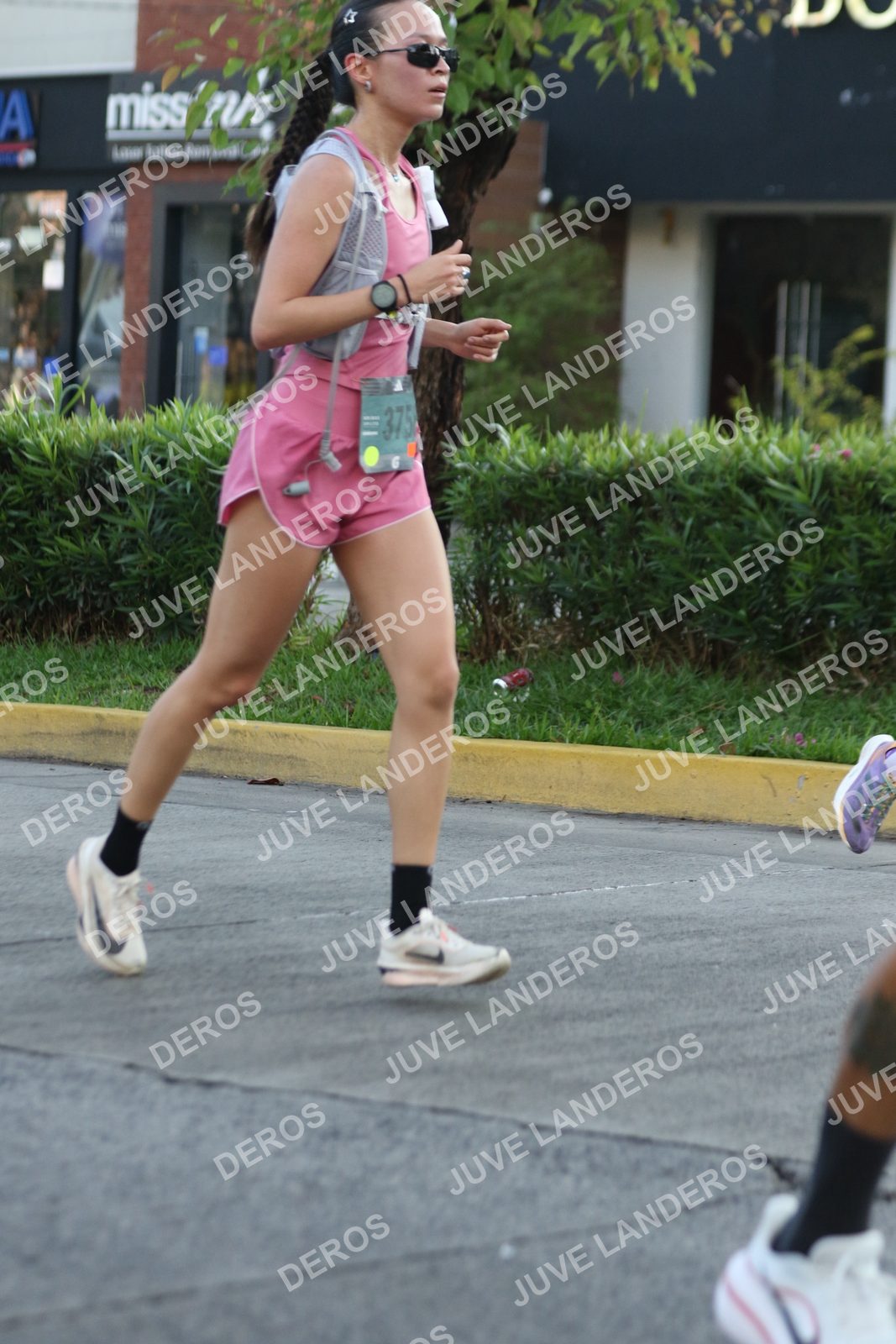 Foto de ADIDAS SPLITS GUADALAJARA 15K / 30K en Av. San Ignacio esquina Av. Ignacio L. Vallarta, Zapopan a las 07:32 · dorsal 375