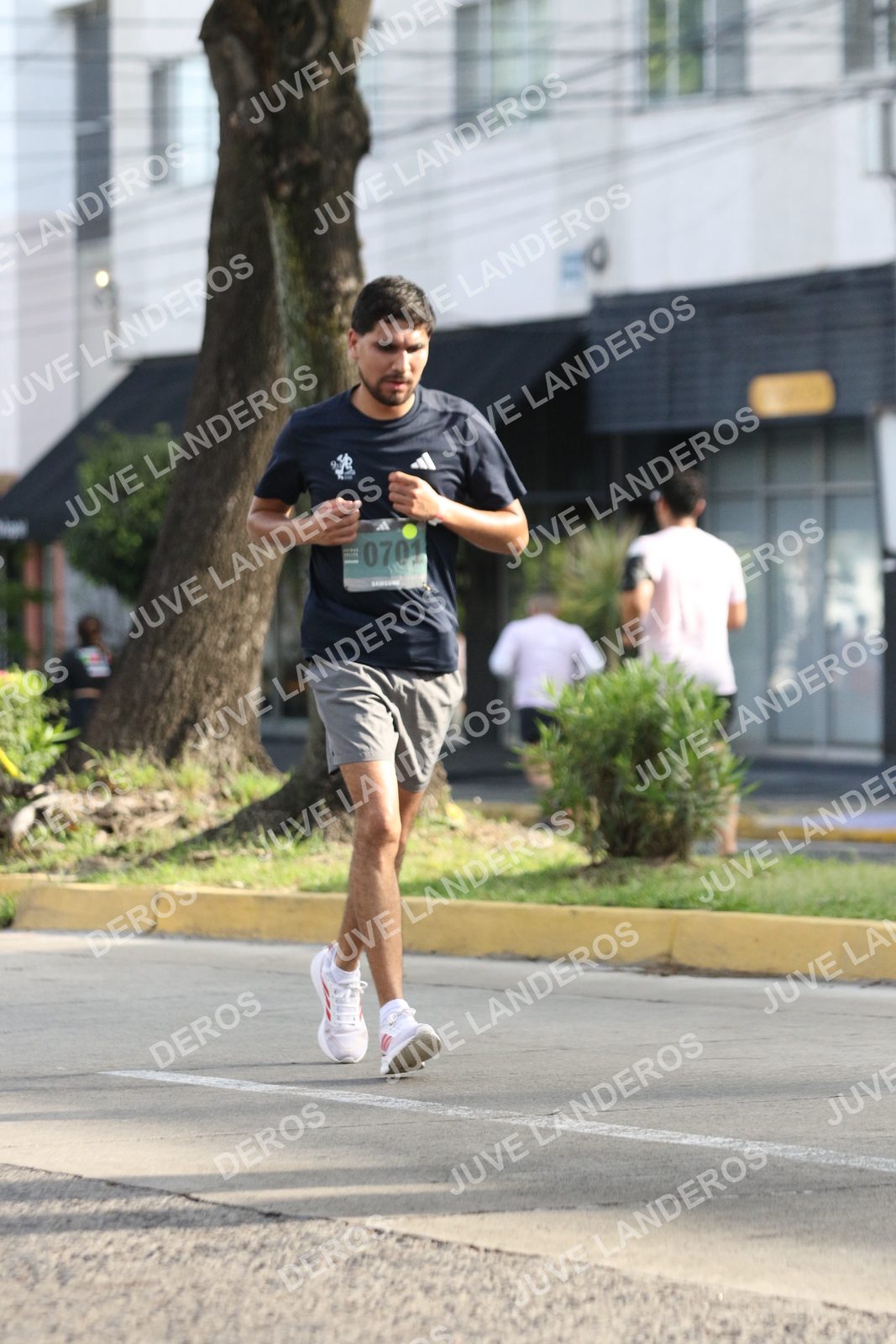 Foto de ADIDAS SPLITS GUADALAJARA 15K / 30K en Av. San Ignacio esquina Av. Ignacio L. Vallarta, Zapopan a las 08:48 · dorsal 701