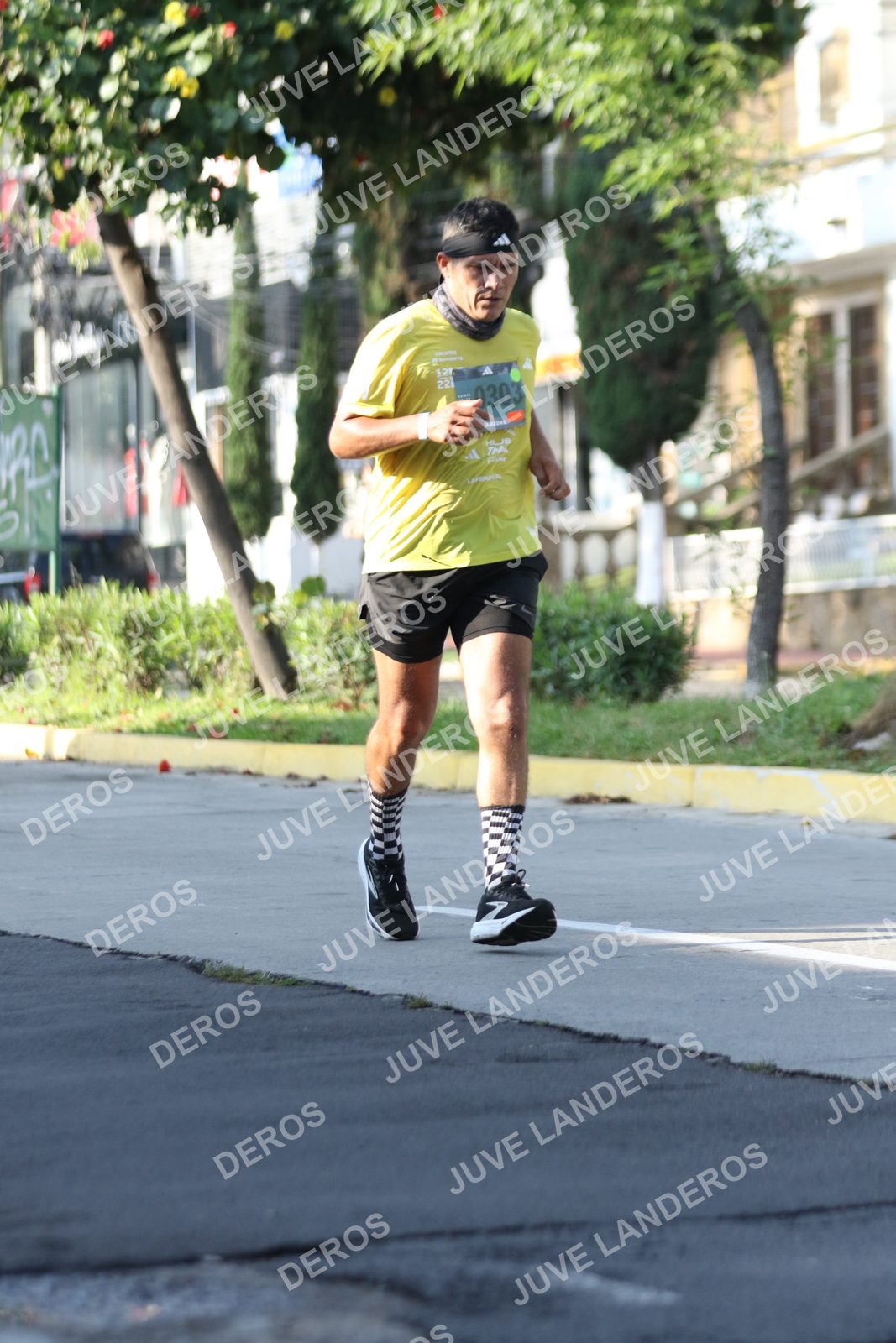 Foto de ADIDAS SPLITS GUADALAJARA 15K / 30K en Av. San Ignacio esquina Av. Ignacio L. Vallarta, Zapopan a las 08:24 · dorsal 22, 303