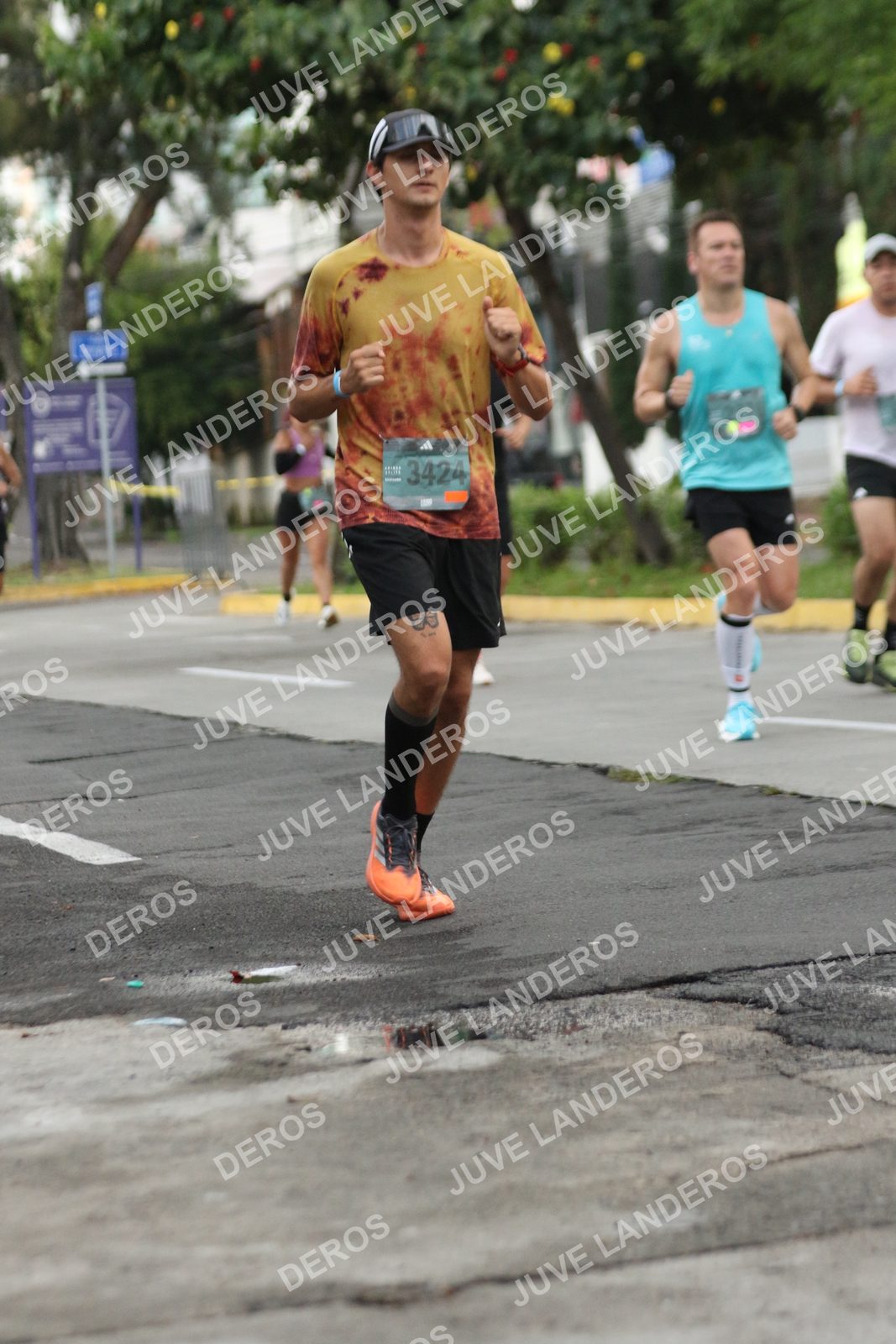 Foto de ADIDAS SPLITS GUADALAJARA 15K / 30K en Av. San Ignacio esquina Av. Ignacio L. Vallarta, Zapopan a las 06:56 · dorsal 3424