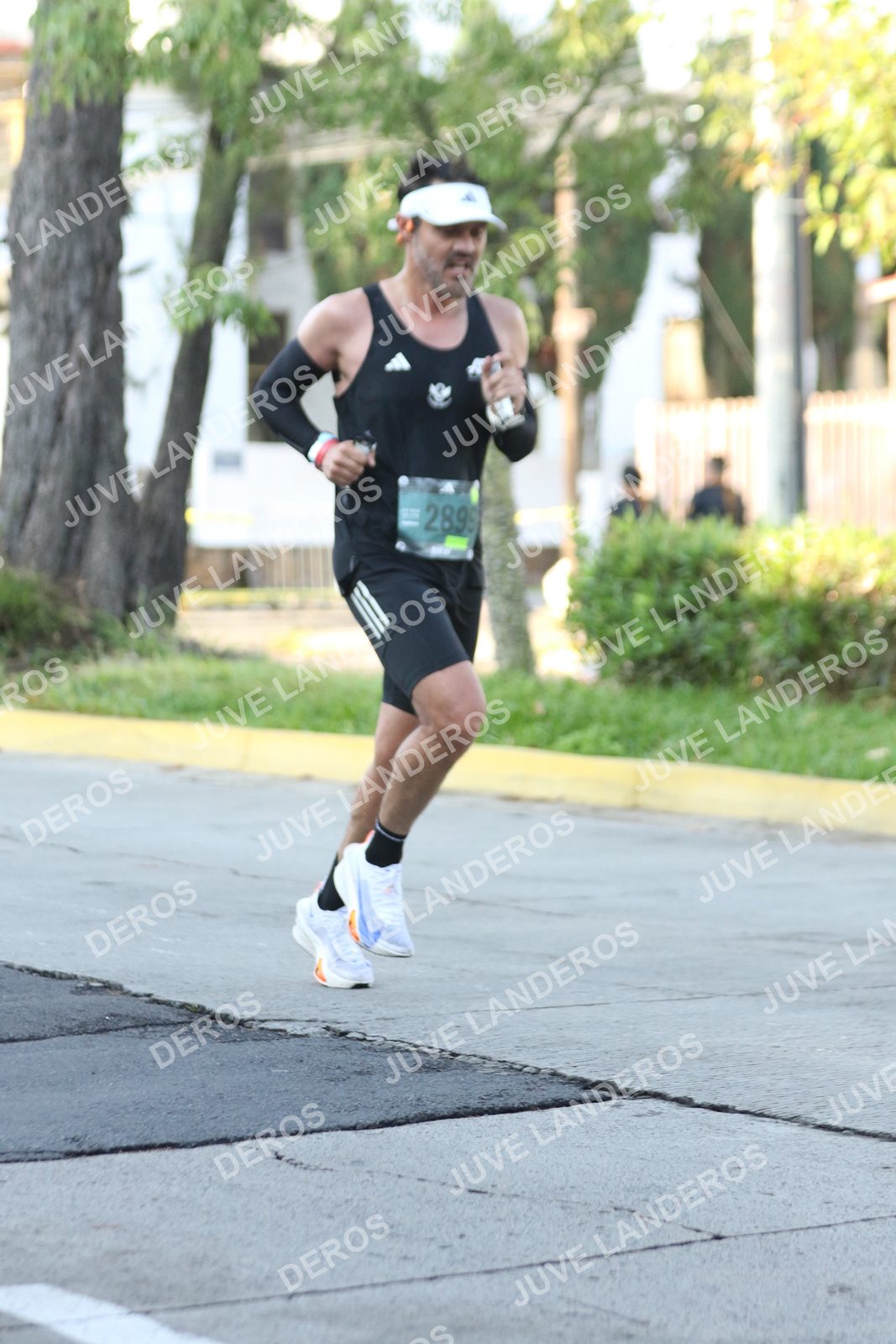 Foto de ADIDAS SPLITS GUADALAJARA 15K / 30K en Av. San Ignacio esquina Av. Ignacio L. Vallarta, Zapopan a las 07:58 · dorsal 2899