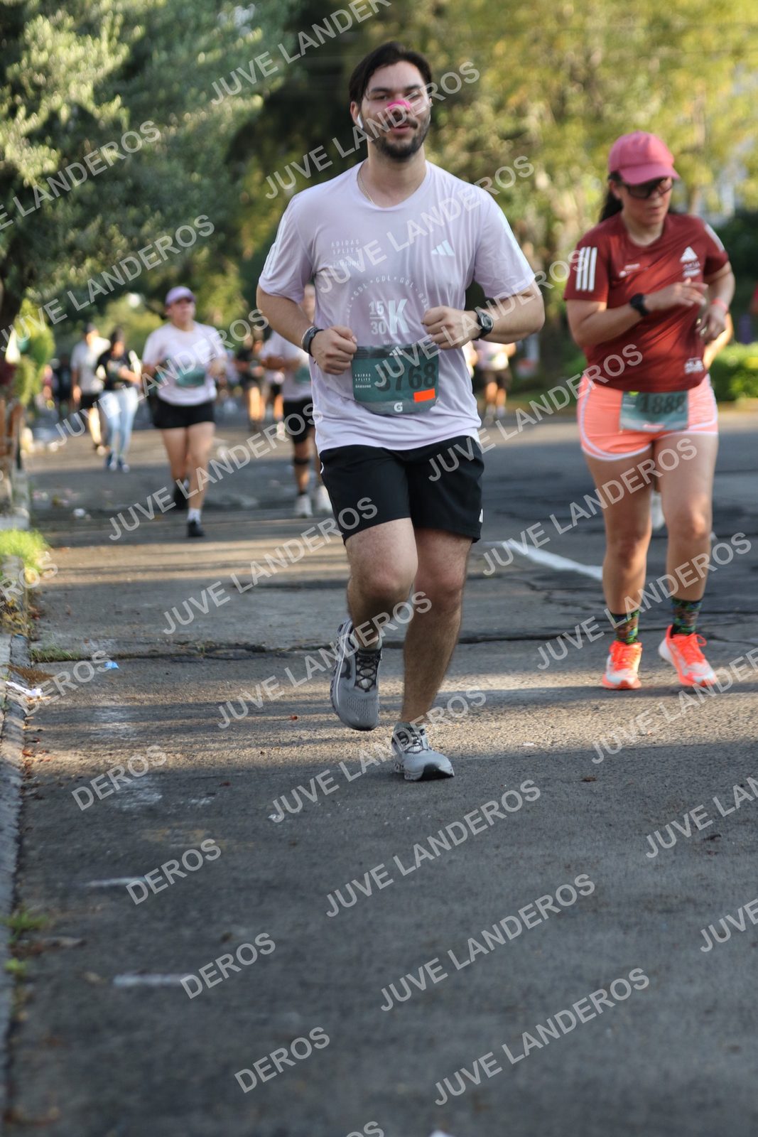 Foto de ADIDAS SPLITS GUADALAJARA 15K / 30K en Av. San Ignacio esquina Av. Ignacio L. Vallarta, Zapopan a las 07:48 · dorsal 3768, 1888