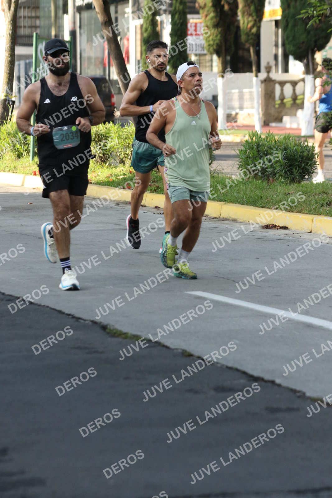 Foto de ADIDAS SPLITS GUADALAJARA 15K / 30K en Av. San Ignacio esquina Av. Ignacio L. Vallarta, Zapopan a las 08:12 · dorsal 2034