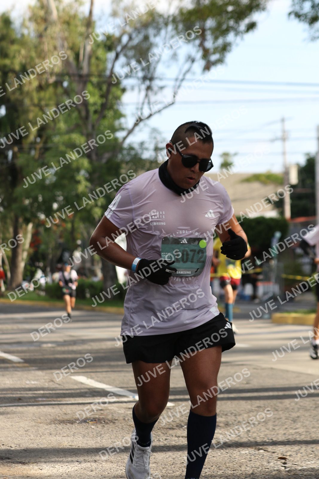 Foto de ADIDAS SPLITS GUADALAJARA 15K / 30K en Av. San Ignacio esquina Av. Ignacio L. Vallarta, Zapopan a las 08:54 · dorsal 1072