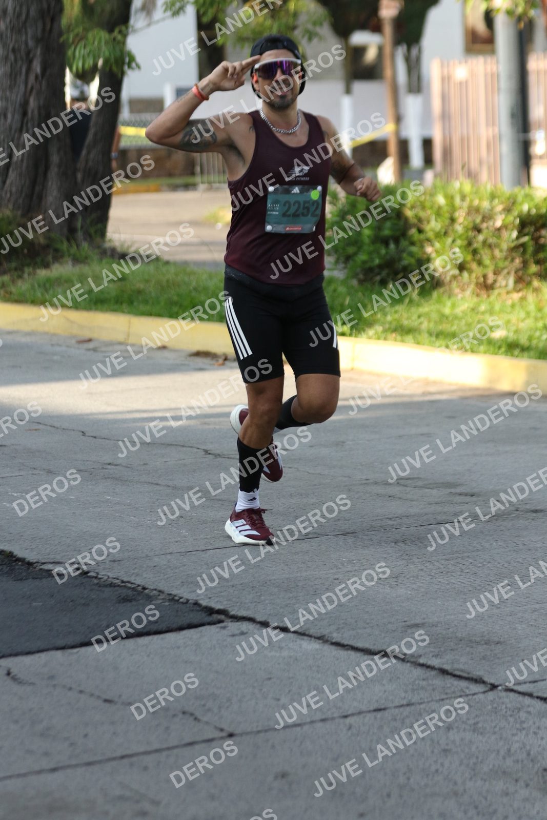 Foto de ADIDAS SPLITS GUADALAJARA 15K / 30K en Av. San Ignacio esquina Av. Ignacio L. Vallarta, Zapopan a las 08:19 · dorsal 2252