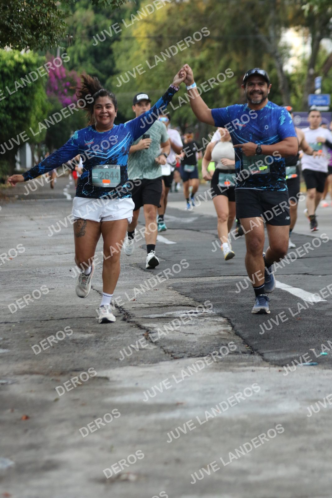 Foto de ADIDAS SPLITS GUADALAJARA 15K / 30K en Av. San Ignacio esquina Av. Ignacio L. Vallarta, Zapopan a las 07:05 · dorsal 2644, 1936