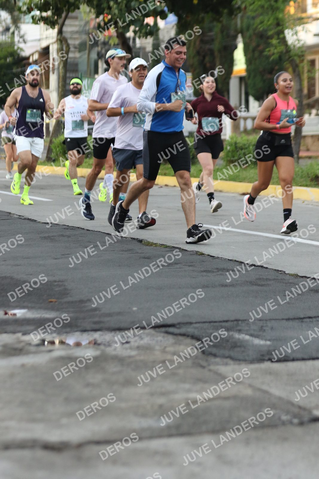Foto de ADIDAS SPLITS GUADALAJARA 15K / 30K en Av. San Ignacio esquina Av. Ignacio L. Vallarta, Zapopan a las 07:04 · dorsal 931, 37, 3314