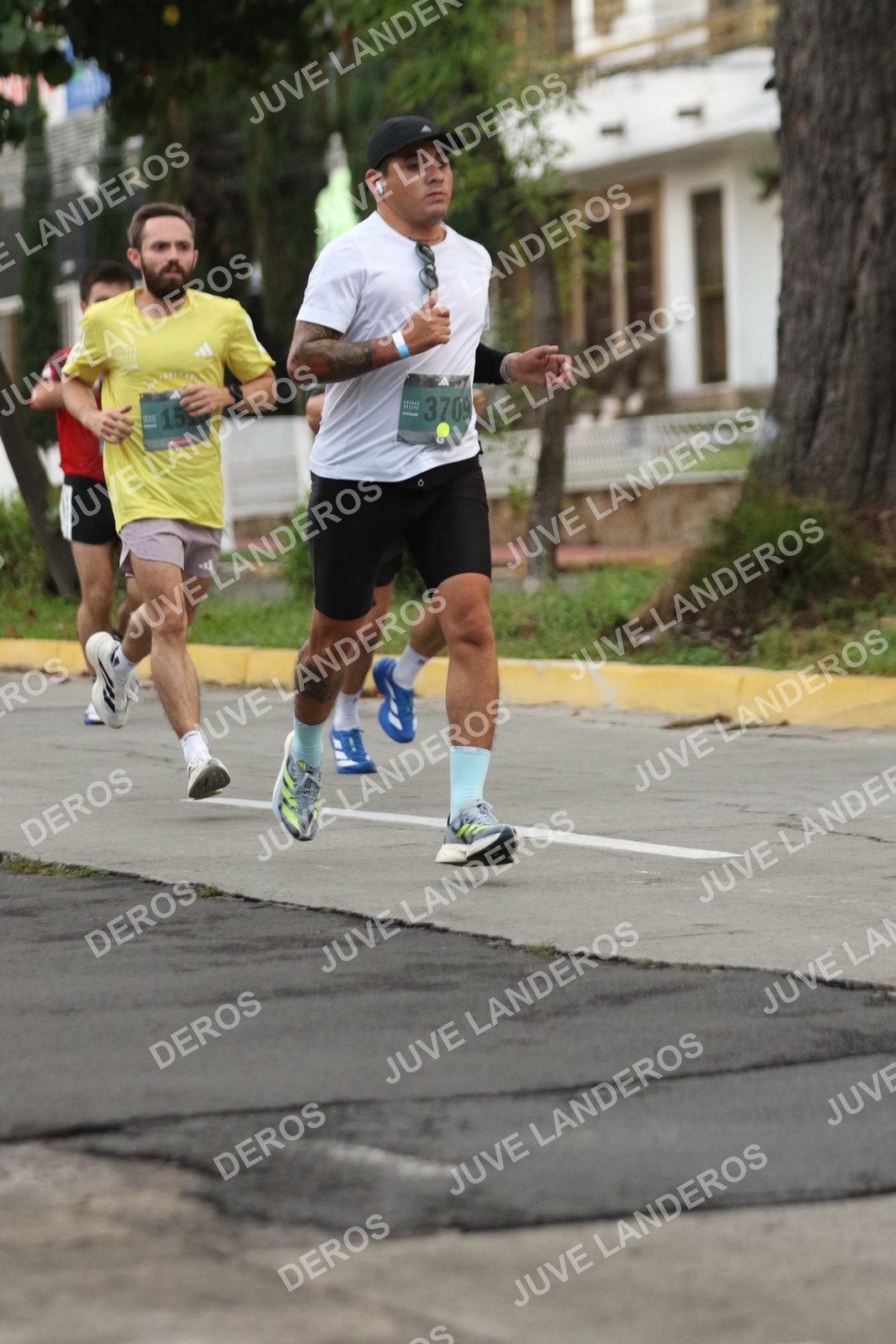 Foto de ADIDAS SPLITS GUADALAJARA 15K / 30K en Av. San Ignacio esquina Av. Ignacio L. Vallarta, Zapopan a las 06:52 · dorsal 3709