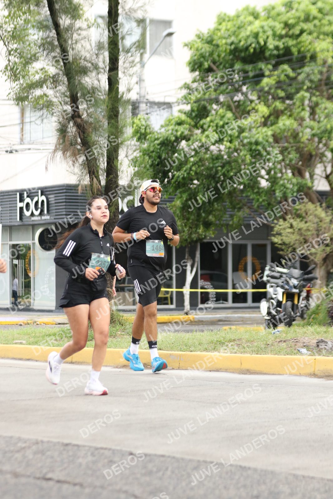 Foto de ADIDAS SPLITS GUADALAJARA 15K / 30K en Av. San Ignacio esquina Av. Ignacio L. Vallarta, Zapopan a las 09:08 · dorsal 2857, 1464