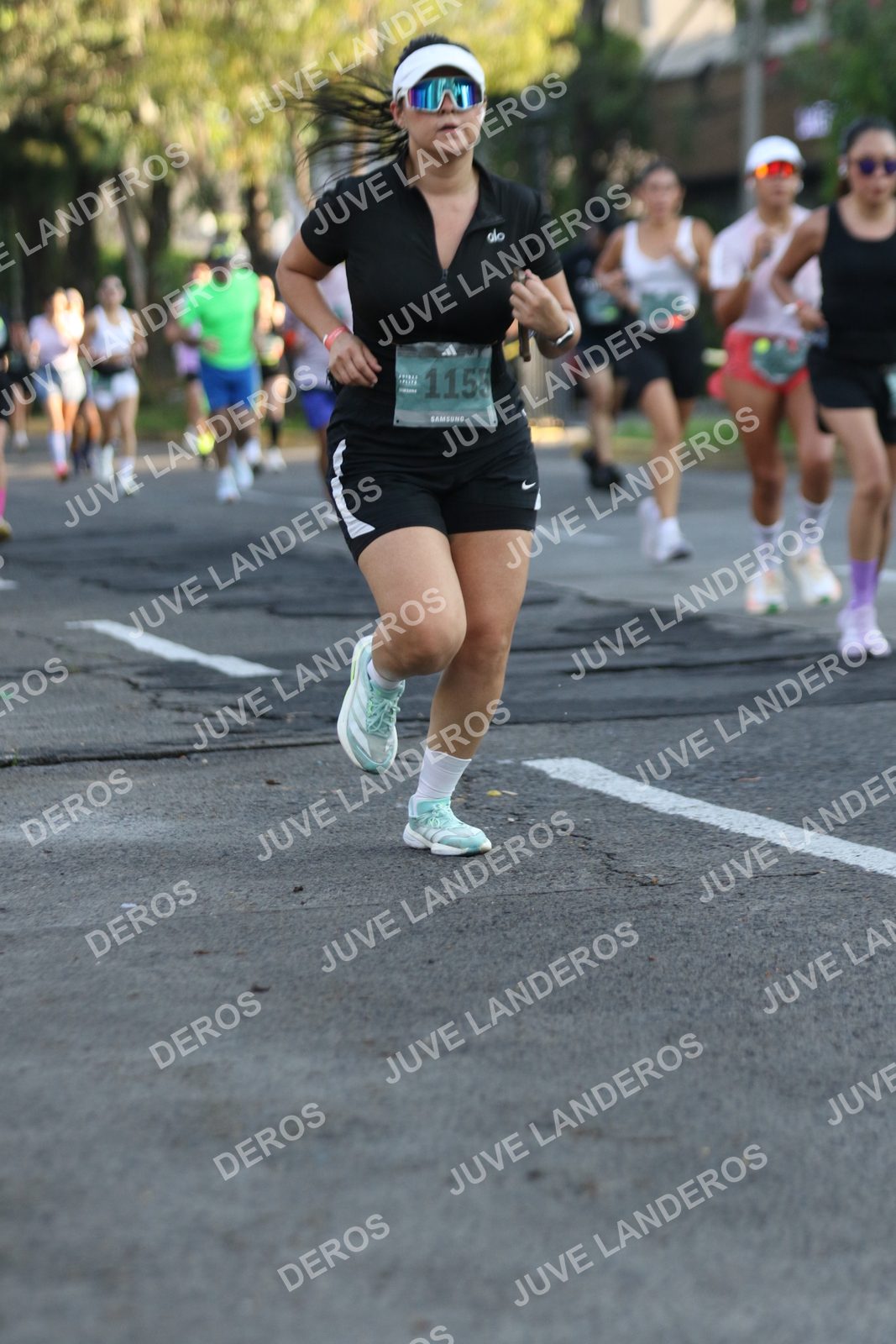 Foto de ADIDAS SPLITS GUADALAJARA 15K / 30K en Av. San Ignacio esquina Av. Ignacio L. Vallarta, Zapopan a las 07:36 · dorsal 1153