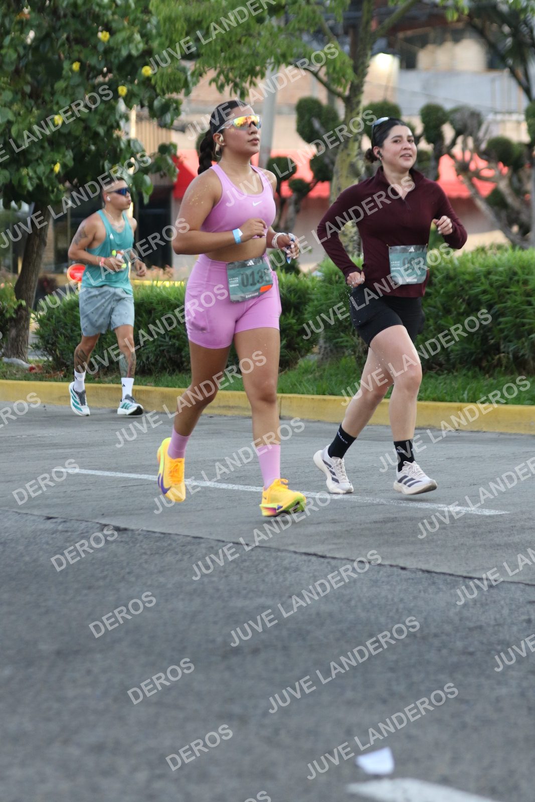 Foto de ADIDAS SPLITS GUADALAJARA 15K / 30K en Av. San Ignacio esquina Av. Ignacio L. Vallarta, Zapopan a las 07:29 · dorsal 931, 135